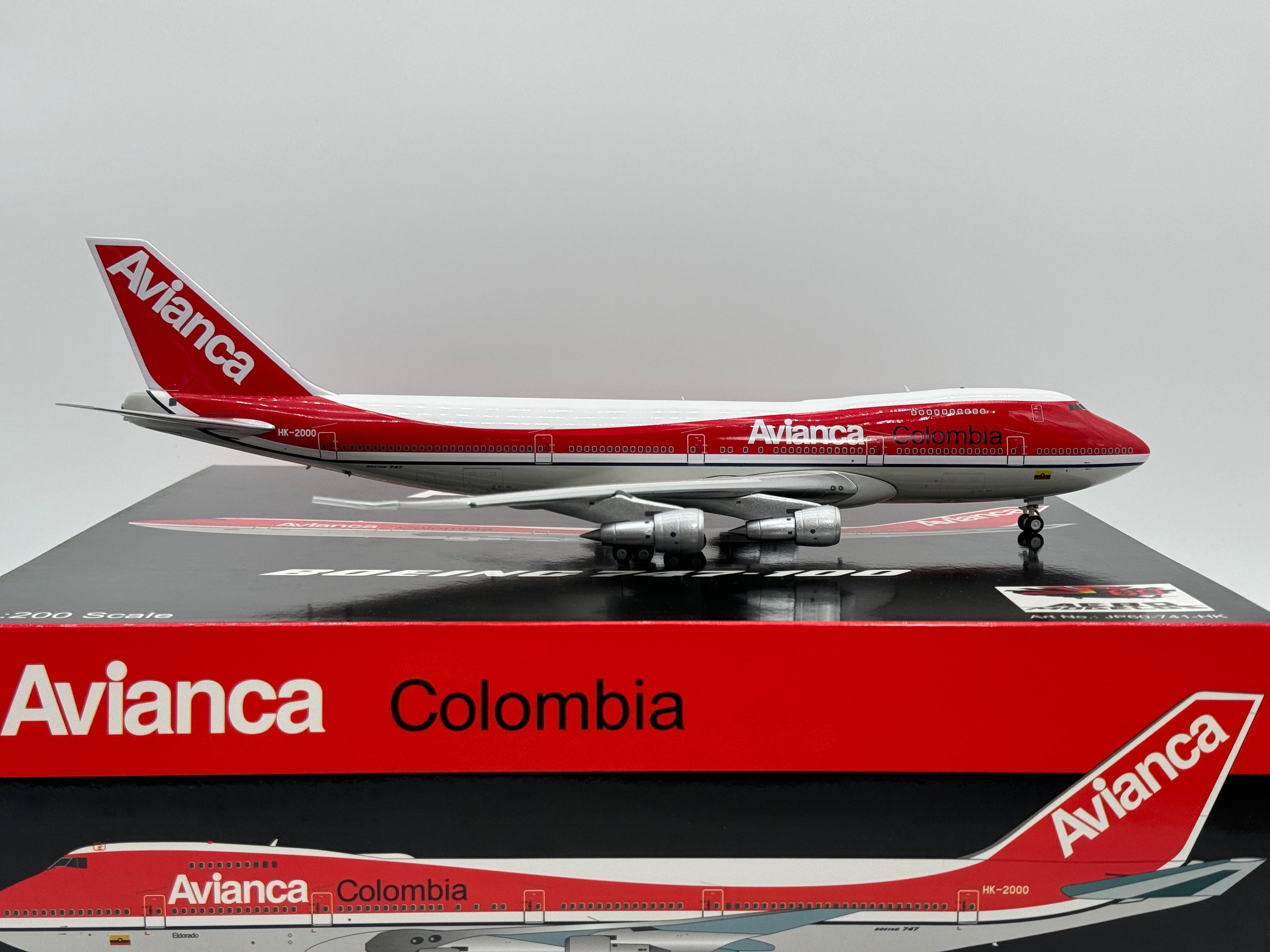 Inflight200 Avianca Colombia Boeing 747-100 HK-2000 "Avianca Tail" JP60-741-HK