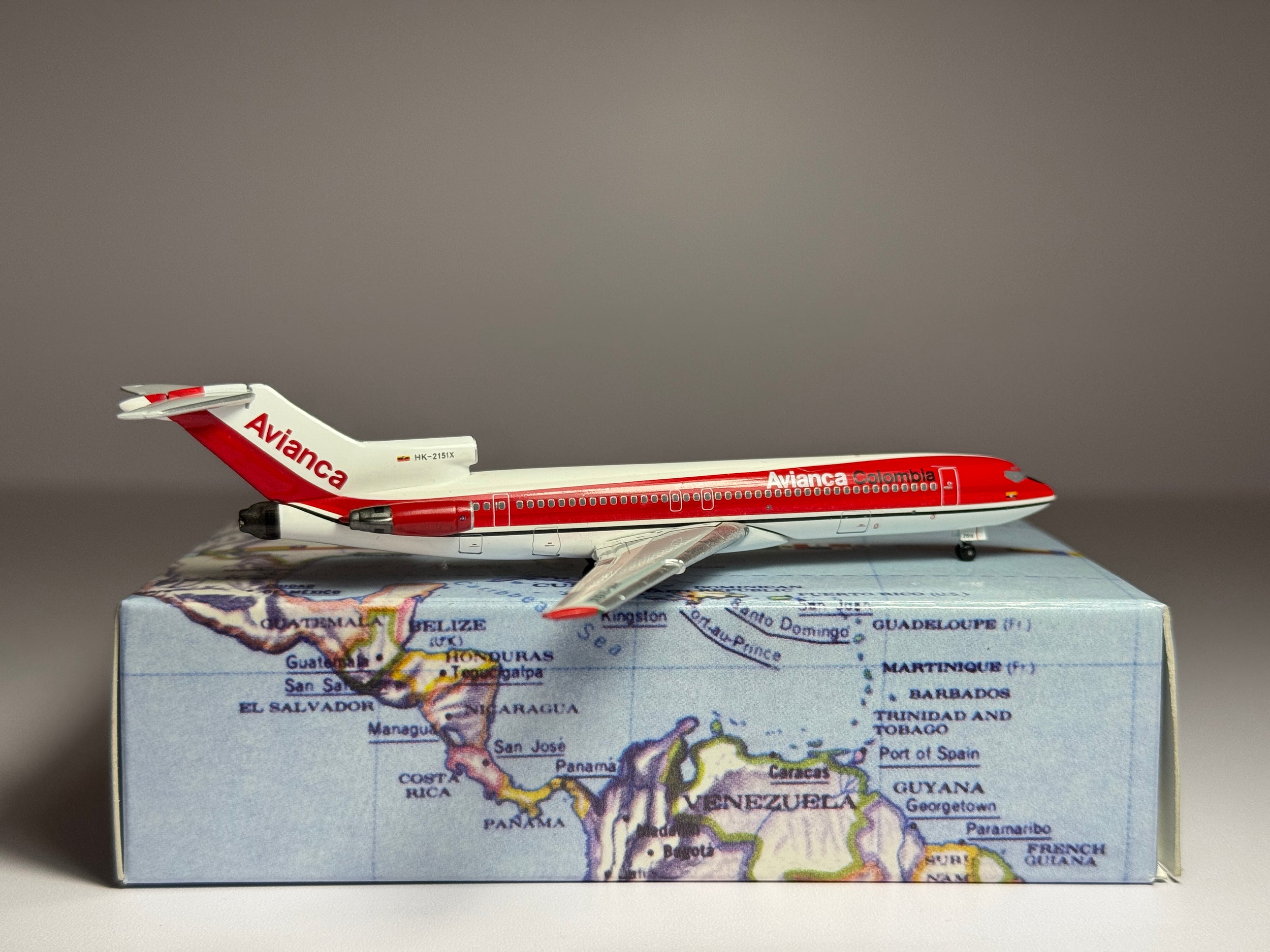 Aeroclassics 1:400 Avianca Colombia Boeing 727-200 HK-2151X ACHK2151X