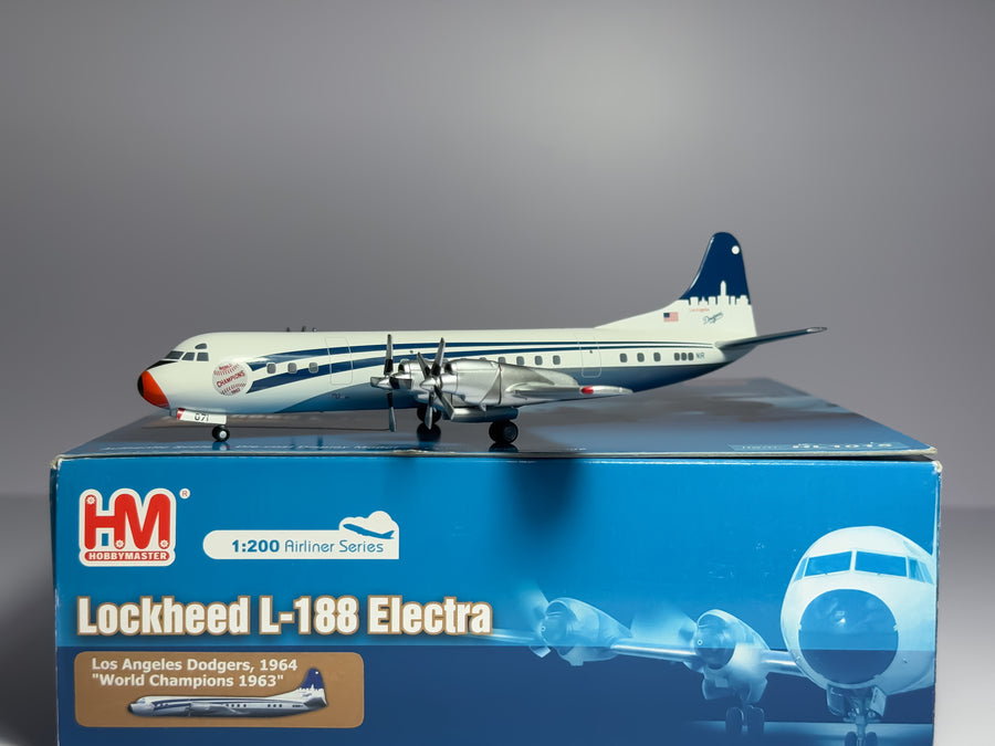 Los Angeles Dodgers Lockheed L-188 Electra 1:200 Hobby Master N1R (HL1015)