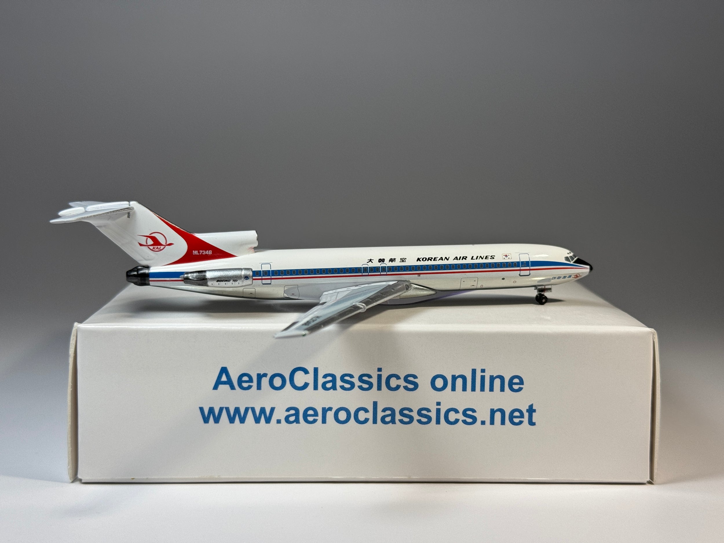 Aeroclassics 1:400 Korean Air Boeing 727-200 HL7348 1960s colors ACHL7348