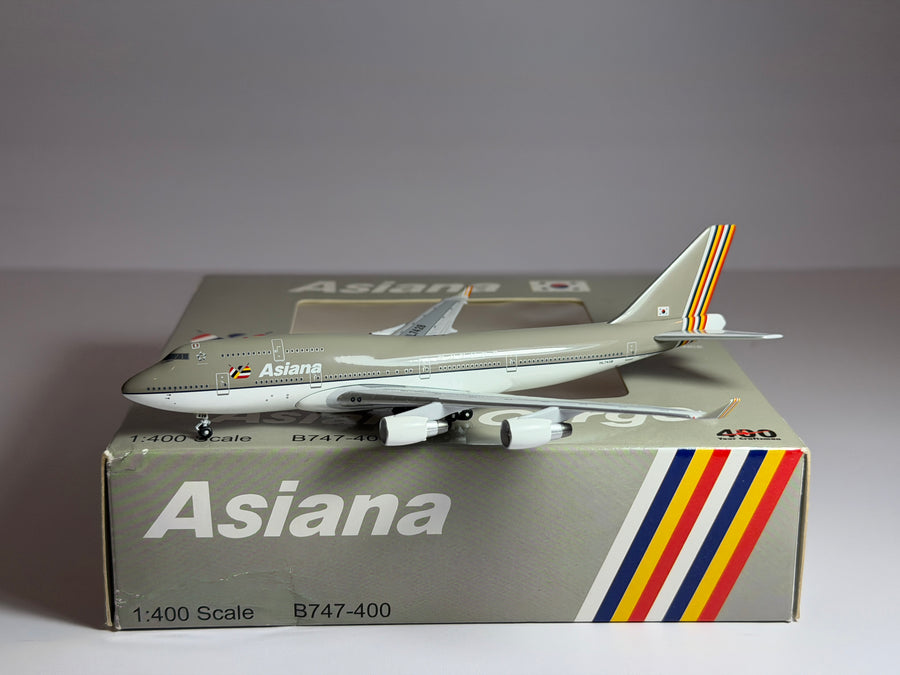 Asiana Airlines Boeing 747-400 1:400 Aeroclassics HL7428 (BB4-2005-XX)