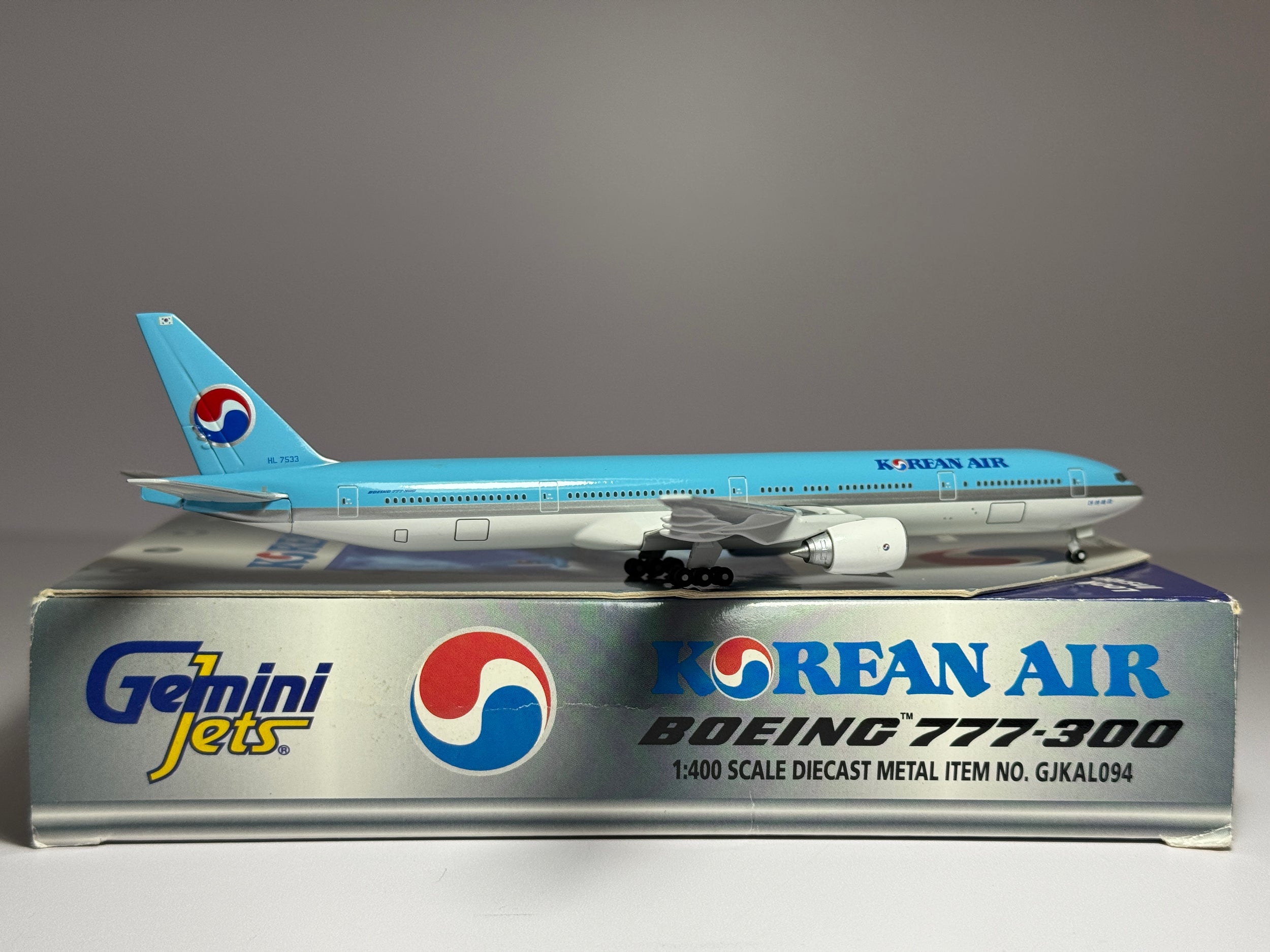 Gemini Jets 1:400 Korean Air Boeing 777-300 HL7533 GJKAL094