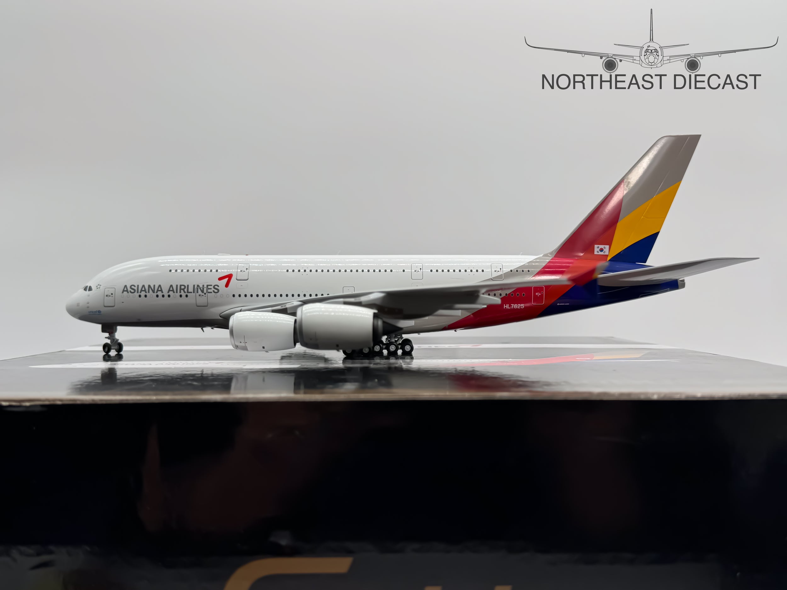 Asiana Airlines Airbus A380-800 1:200 Gemini Jets HL7625 (G2AAR1201)