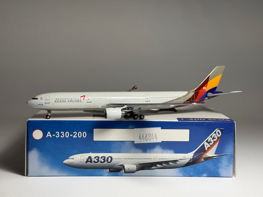 Aeroclassics 1:400 Asiana Airlines Airbus A330-300 HL7794 ACHL7794