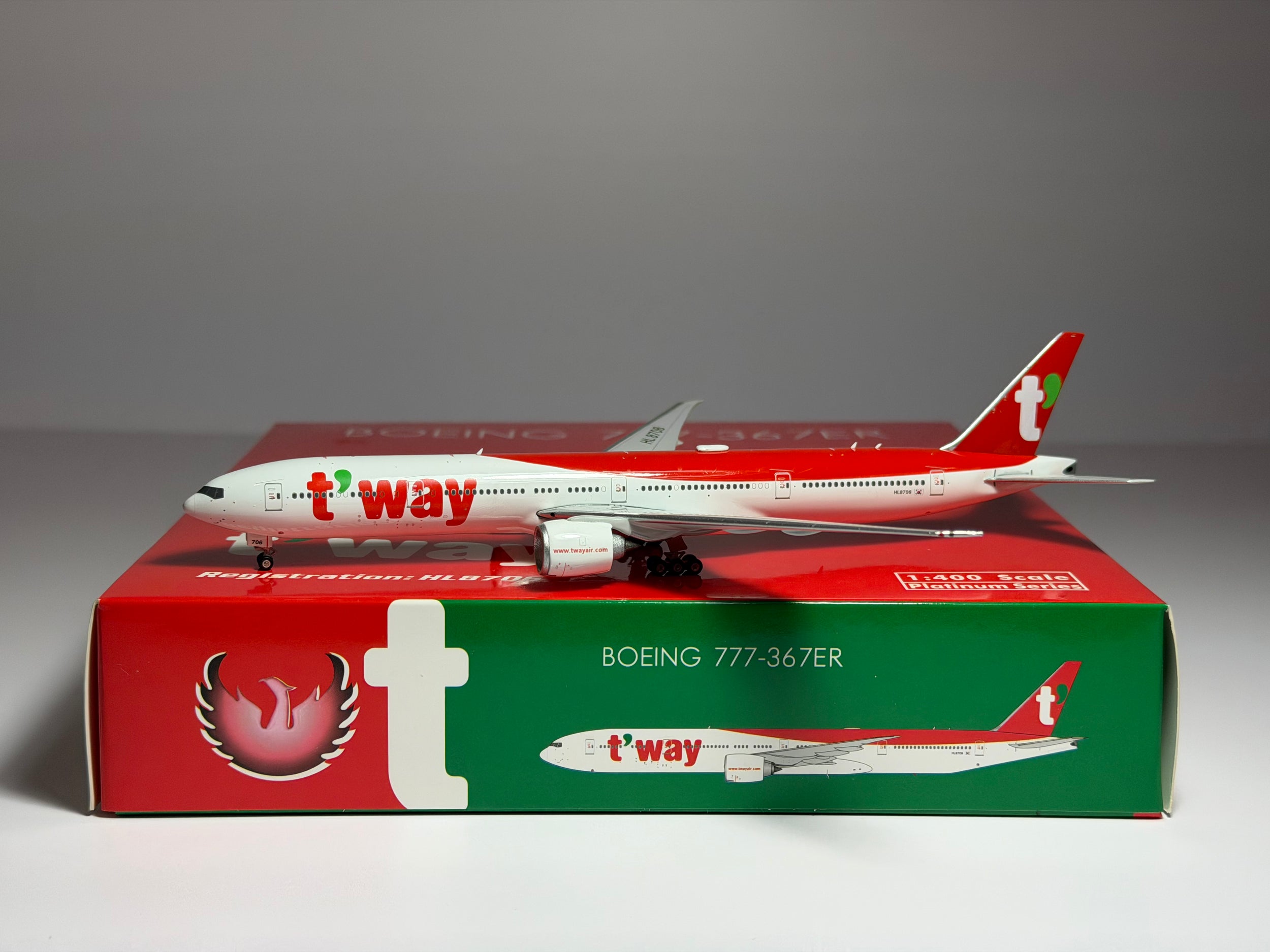 Phoenix Model 1:400 T'Way Boeing 777-300ER HL8706 PH411990