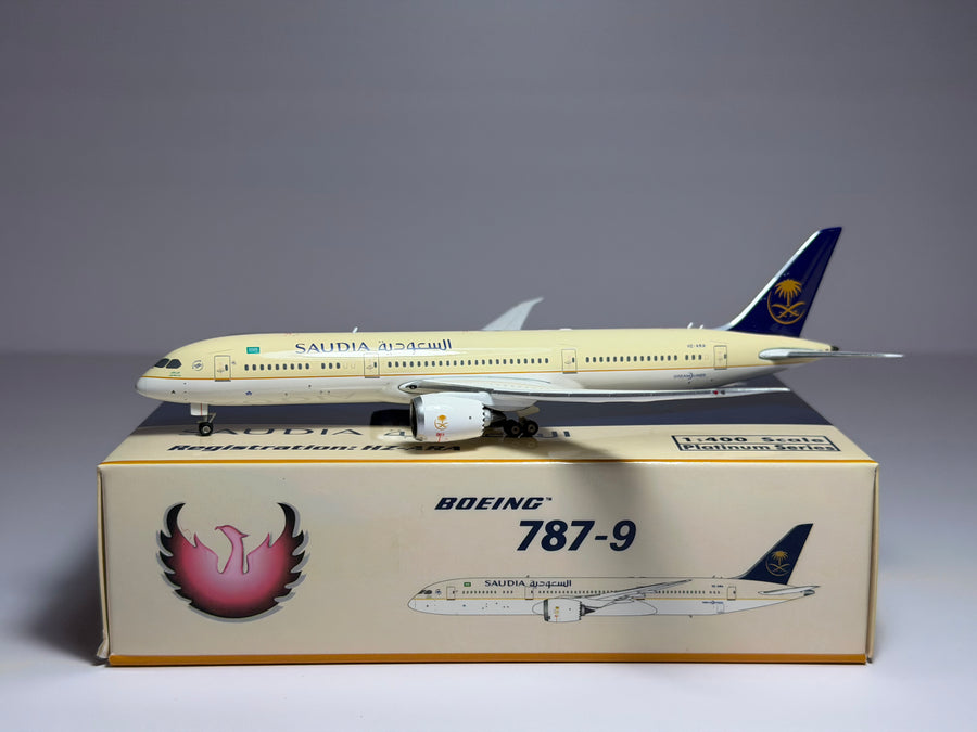 Phoenix Model 1:400 Saudia Boeing 787-9 HZ-ARA PH411233