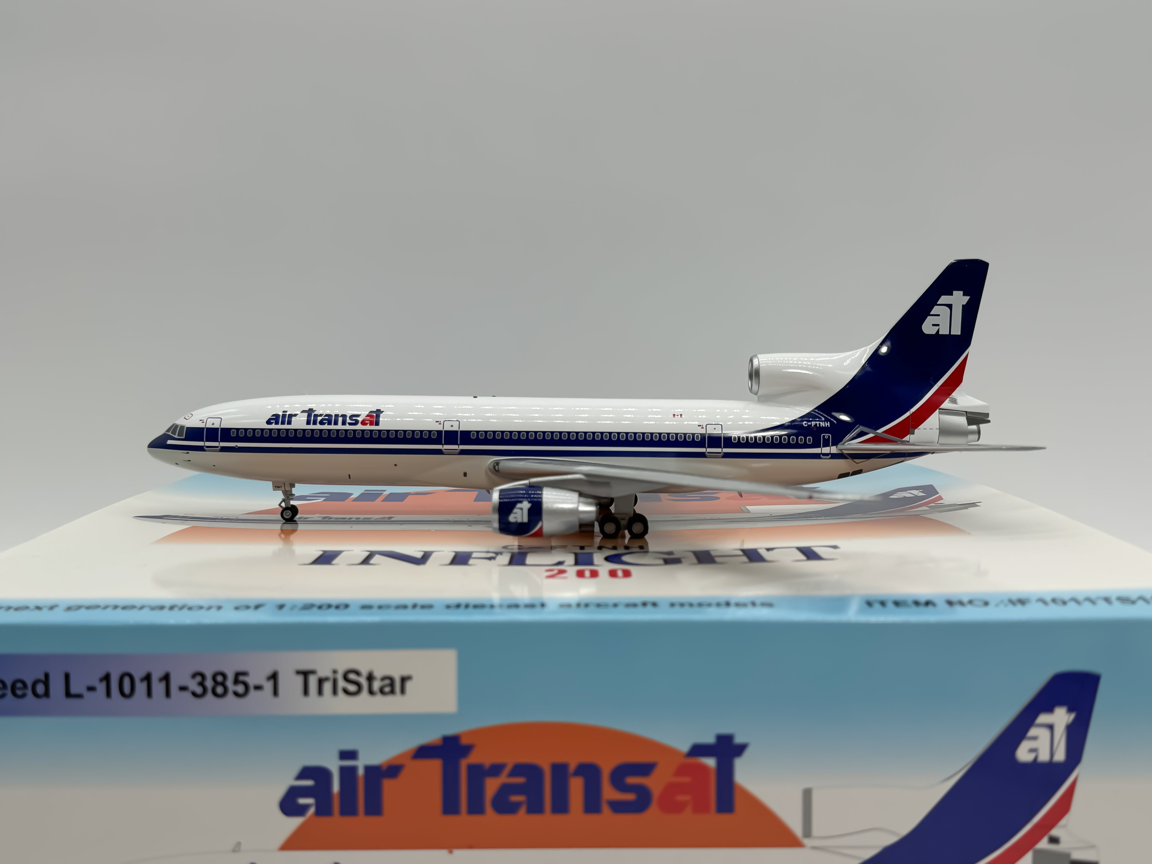 Air Transat Lockheed L-1011 1:200 Inflight200 C-FTNH (IF1011TS12P)