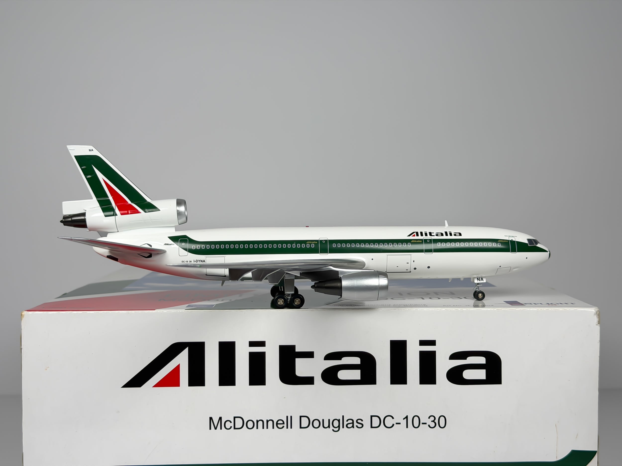 Alitalia McDonnell Douglas DC-10-30 1:200 Inflight200 I-DYNA (IF103004)