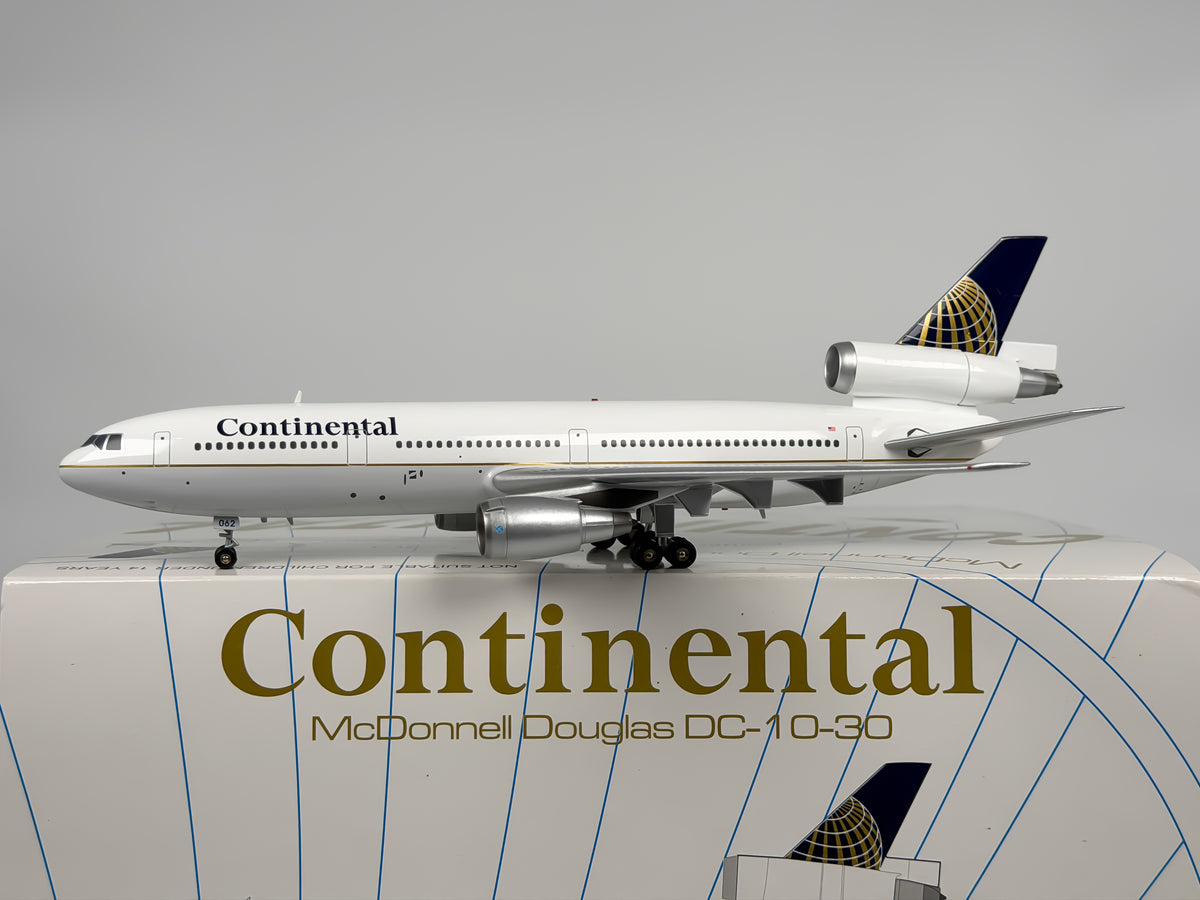 Continental Airlines McDonnell Douglas DC-10-30 1:200 InFlight200 N14062 (IF103026)