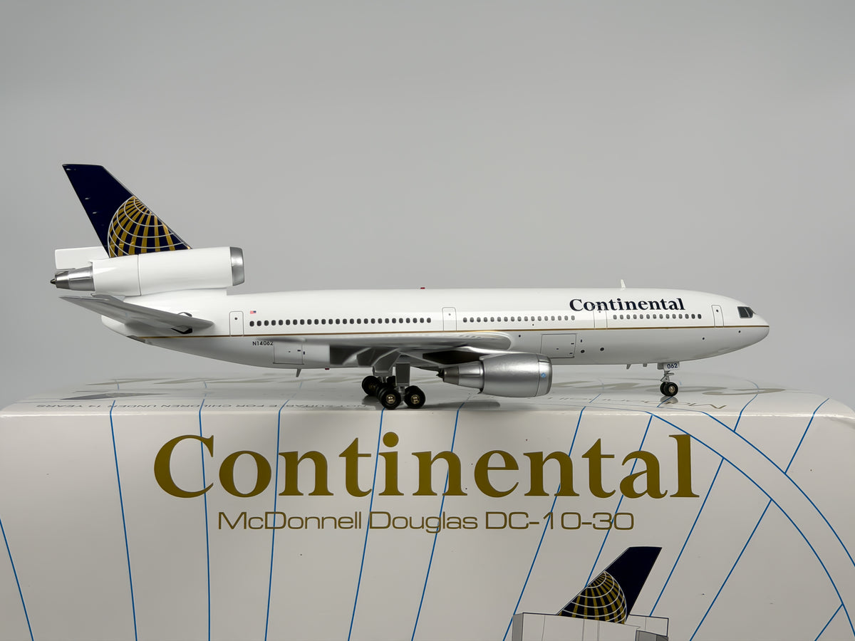 Continental Airlines McDonnell Douglas DC-10-30 1:200 InFlight200 N14062 (IF103026)