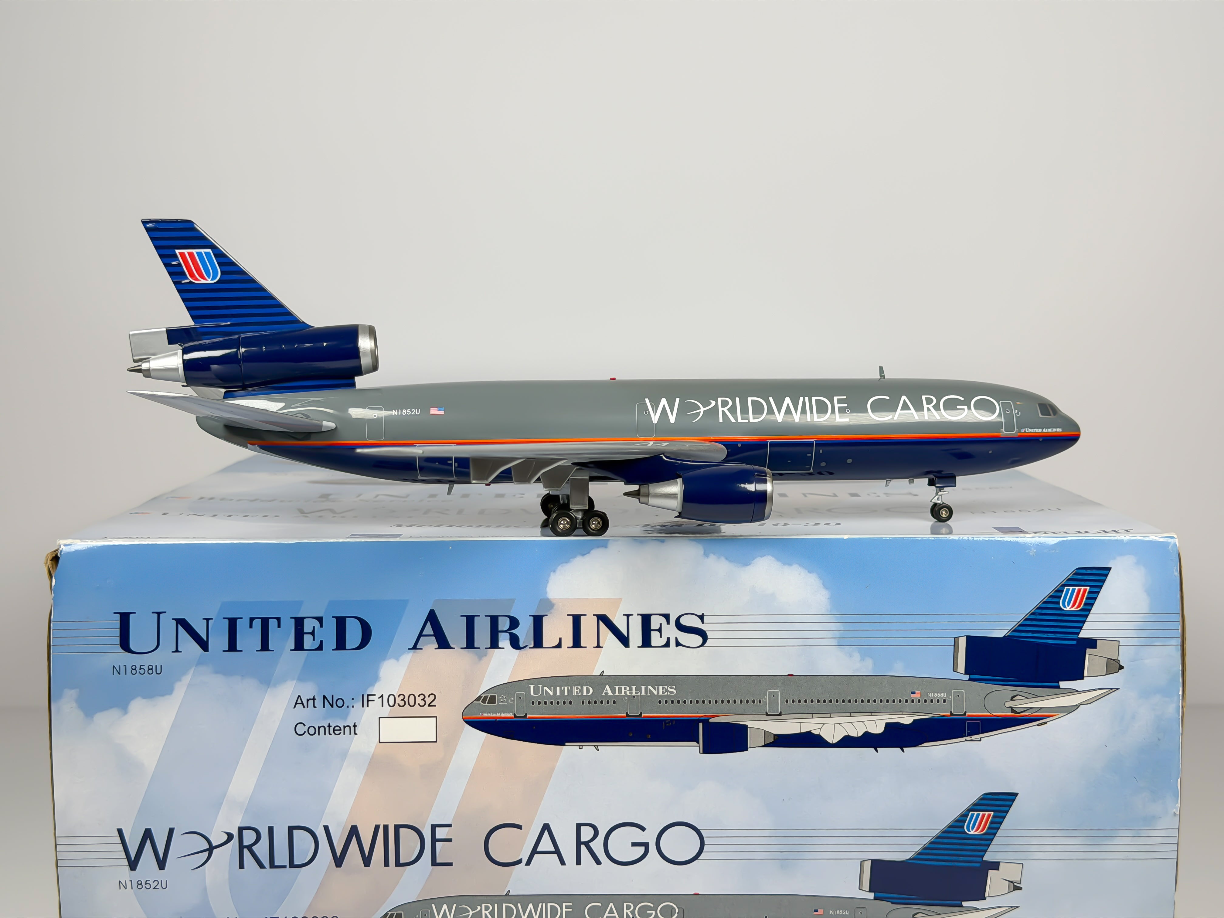 United Airlines McDonnell Douglas DC-10-30 1:200 Inflight200 N1858U (IF103032)
