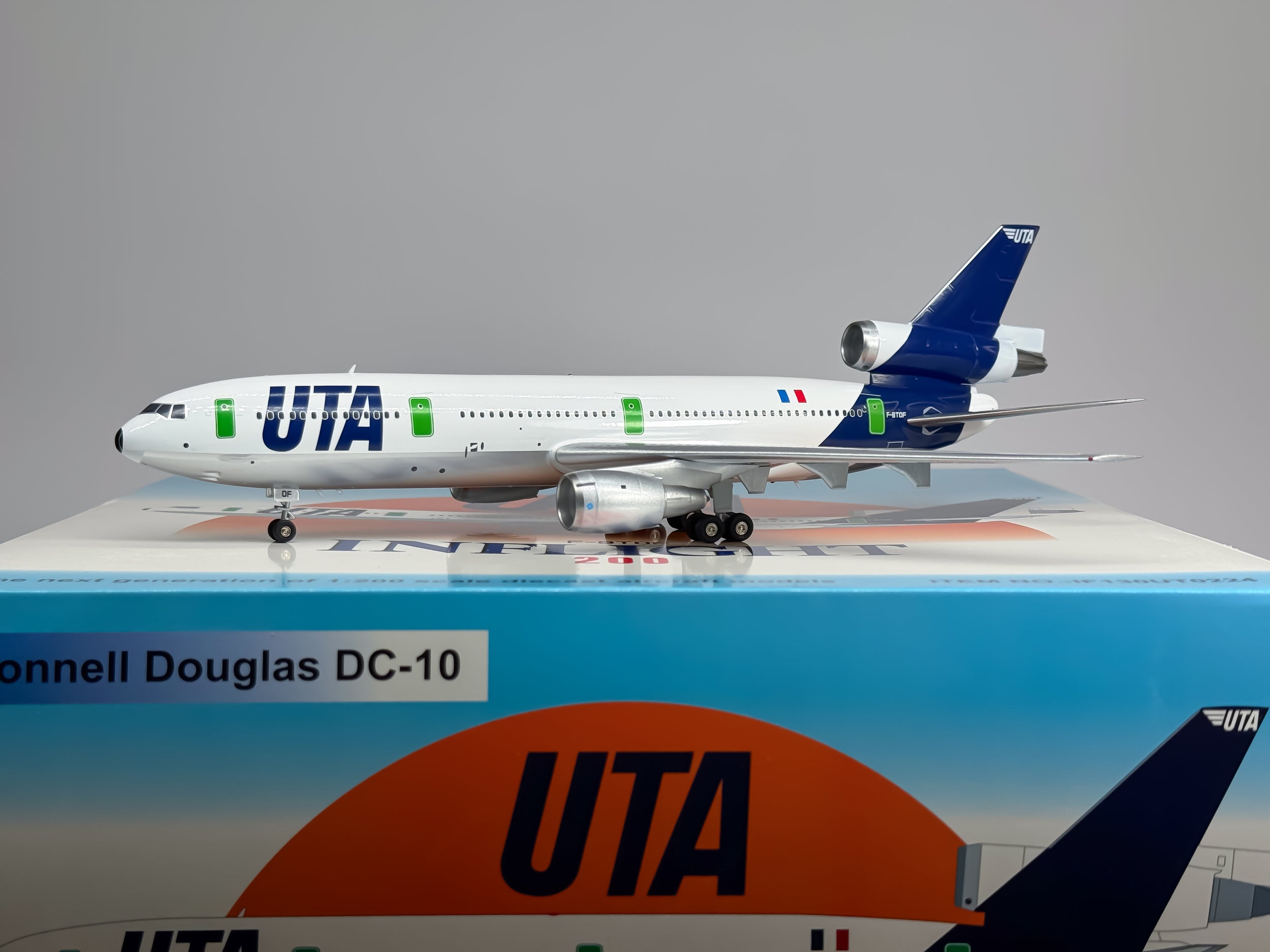 Union de Transports Aeriens (UTA) McDonnell Douglas DC-10-30 1:200 Inflight200 F-BTDF (IF130UT0224)