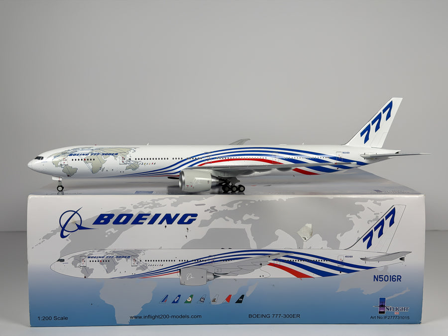 Boeing House Boeing 777-300ER 1:200 Inflight200 N5016R (IF277731015)