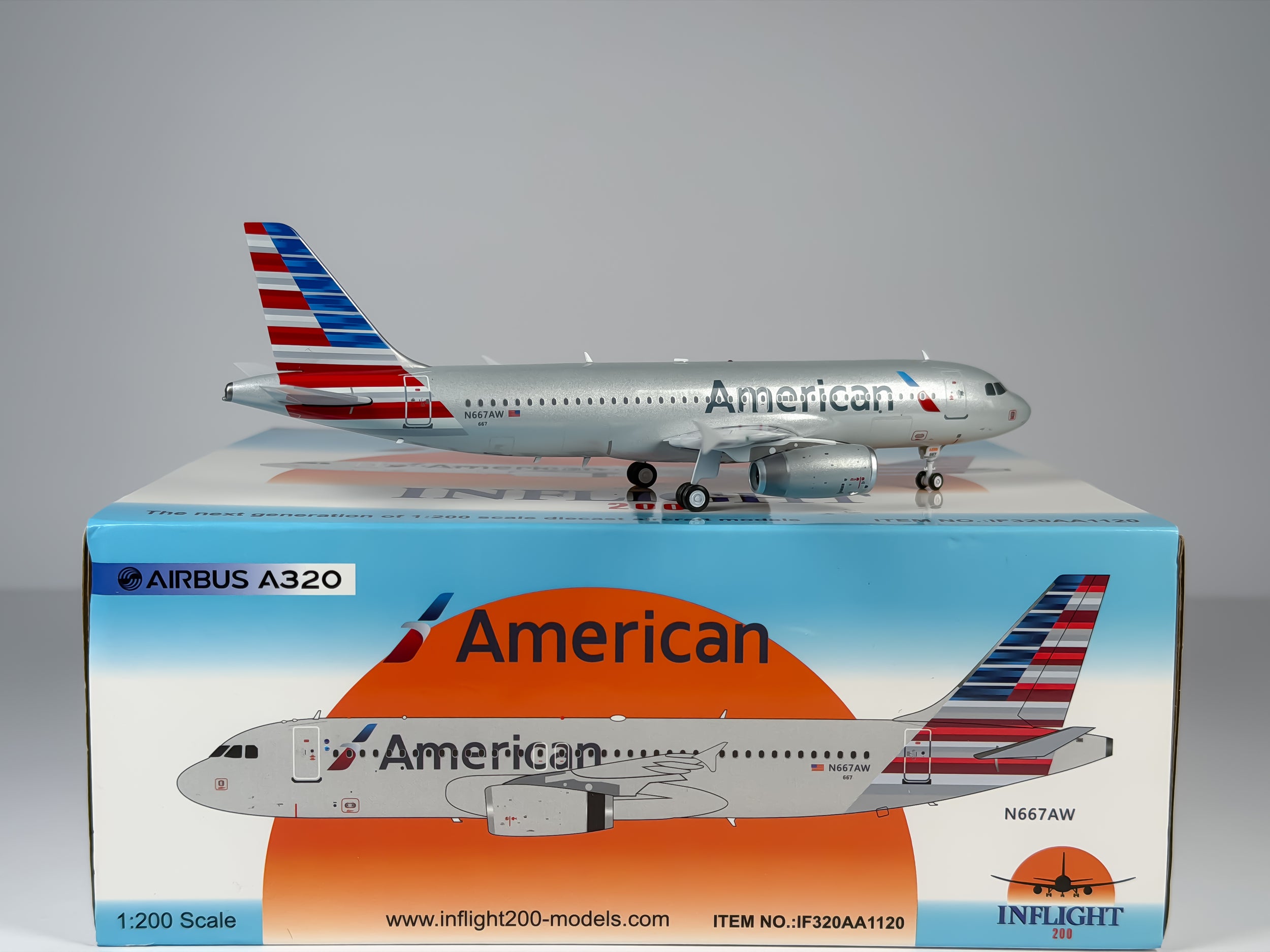American Airlines Airbus A320 1:200 Inflight200 N667AW (IF320AA1120)