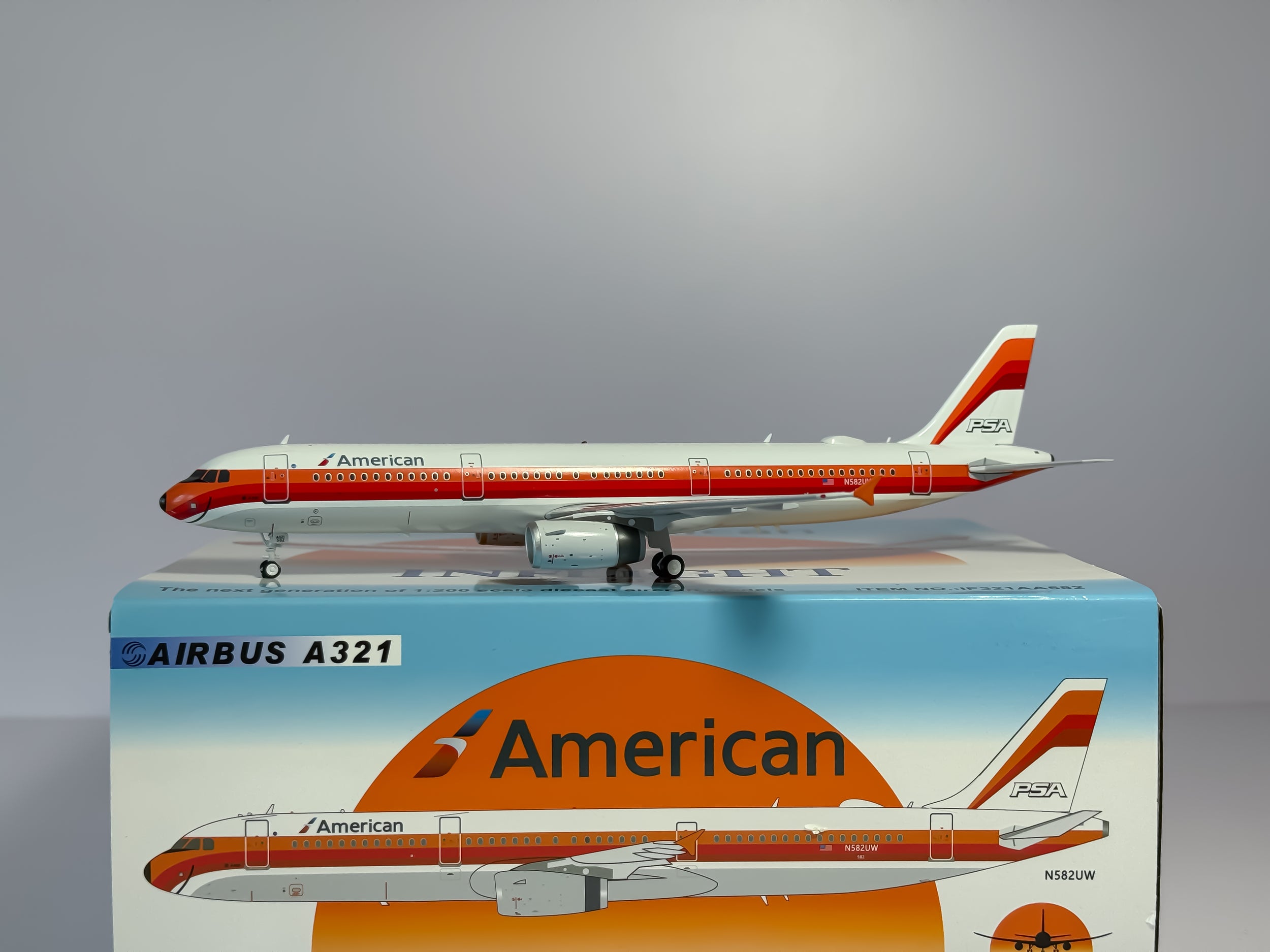 American Airlines Airbus A321 1:200 Inflight200 N582UW (IF321AA582)