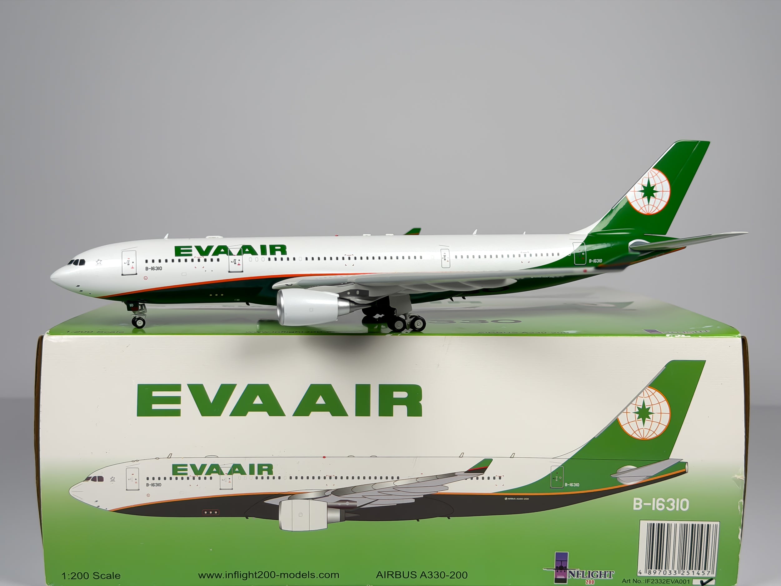 Eva Air Airbus A330-200 1:200 Inflight200 B-16310 (IF332EVA001)
