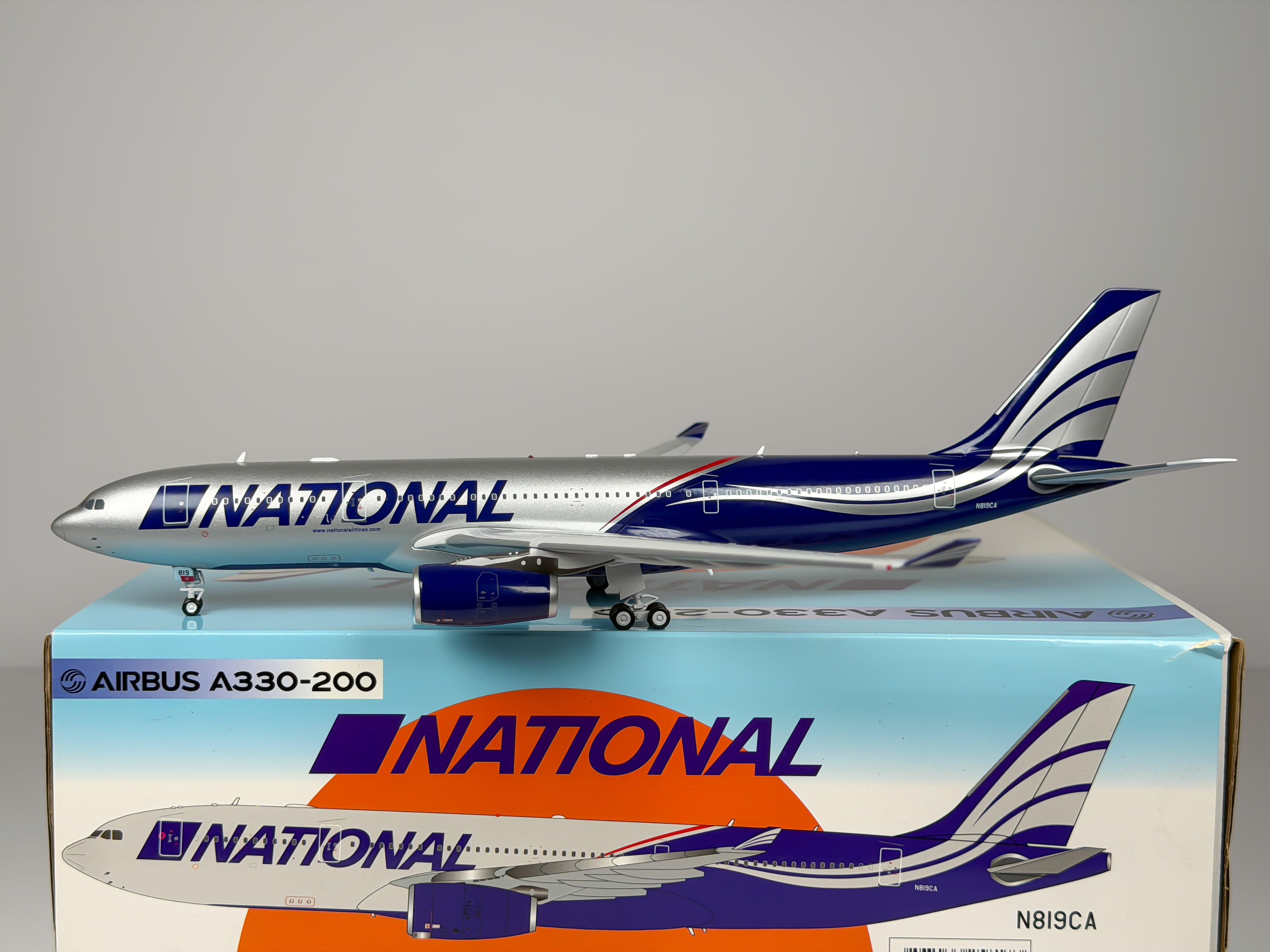 National Airlines Airbus A330-200 1:200 Inflight200 N819CA (IF332N80721)