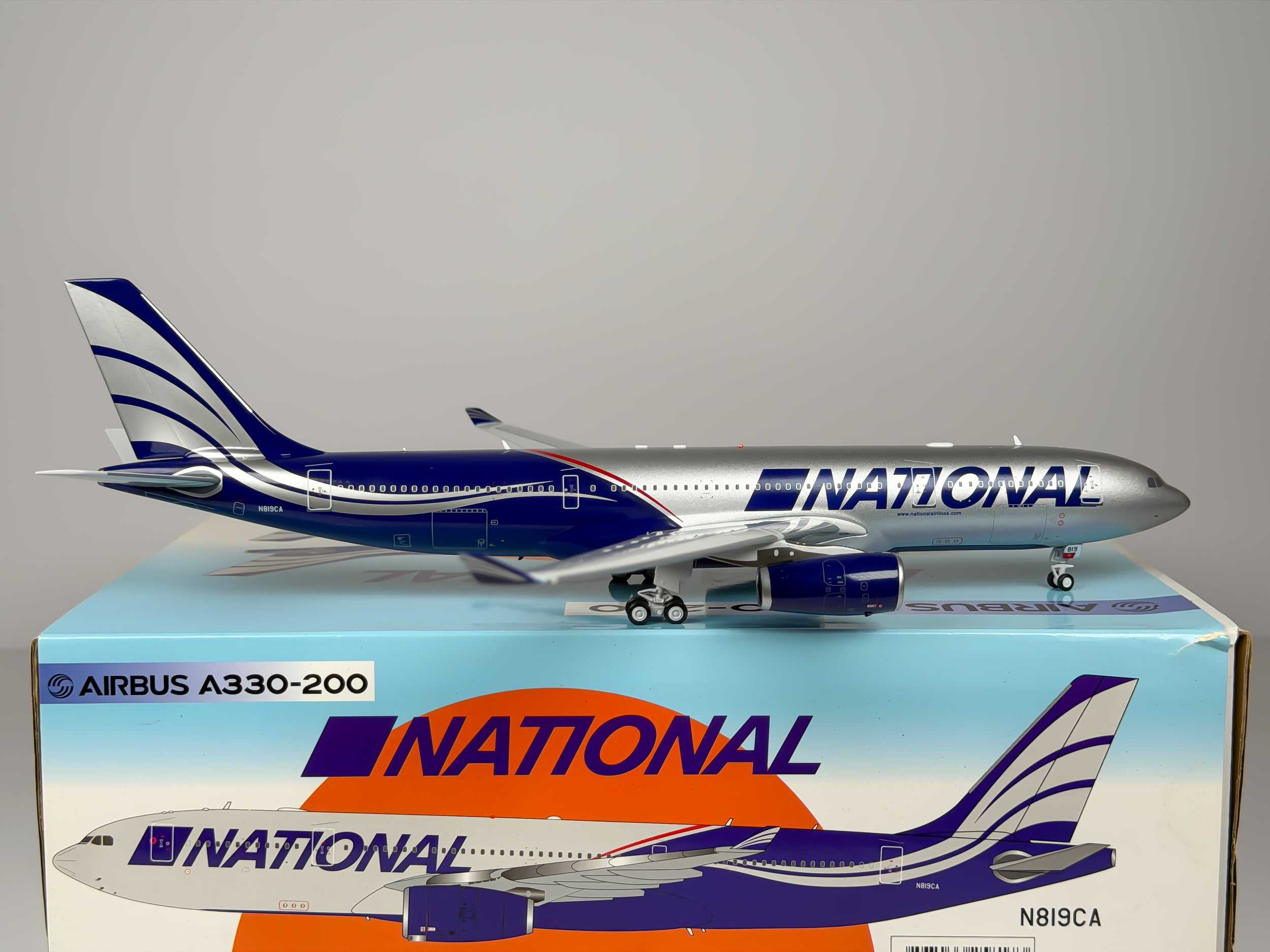 National Airlines Airbus A330-200 1:200 Inflight200 N819CA (IF332N80721)