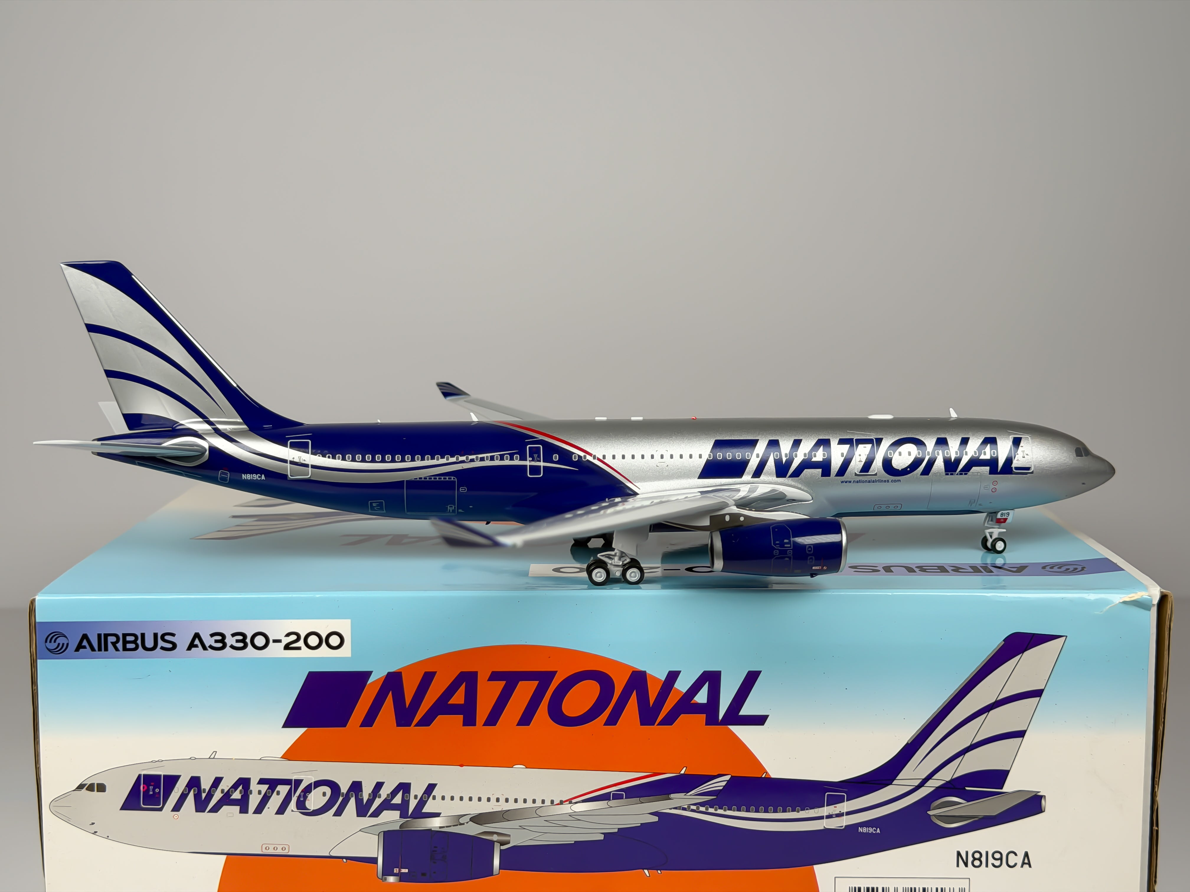 National Airlines Airbus A330-200 1:200 Inflight200 N819CA (IF332N80721)