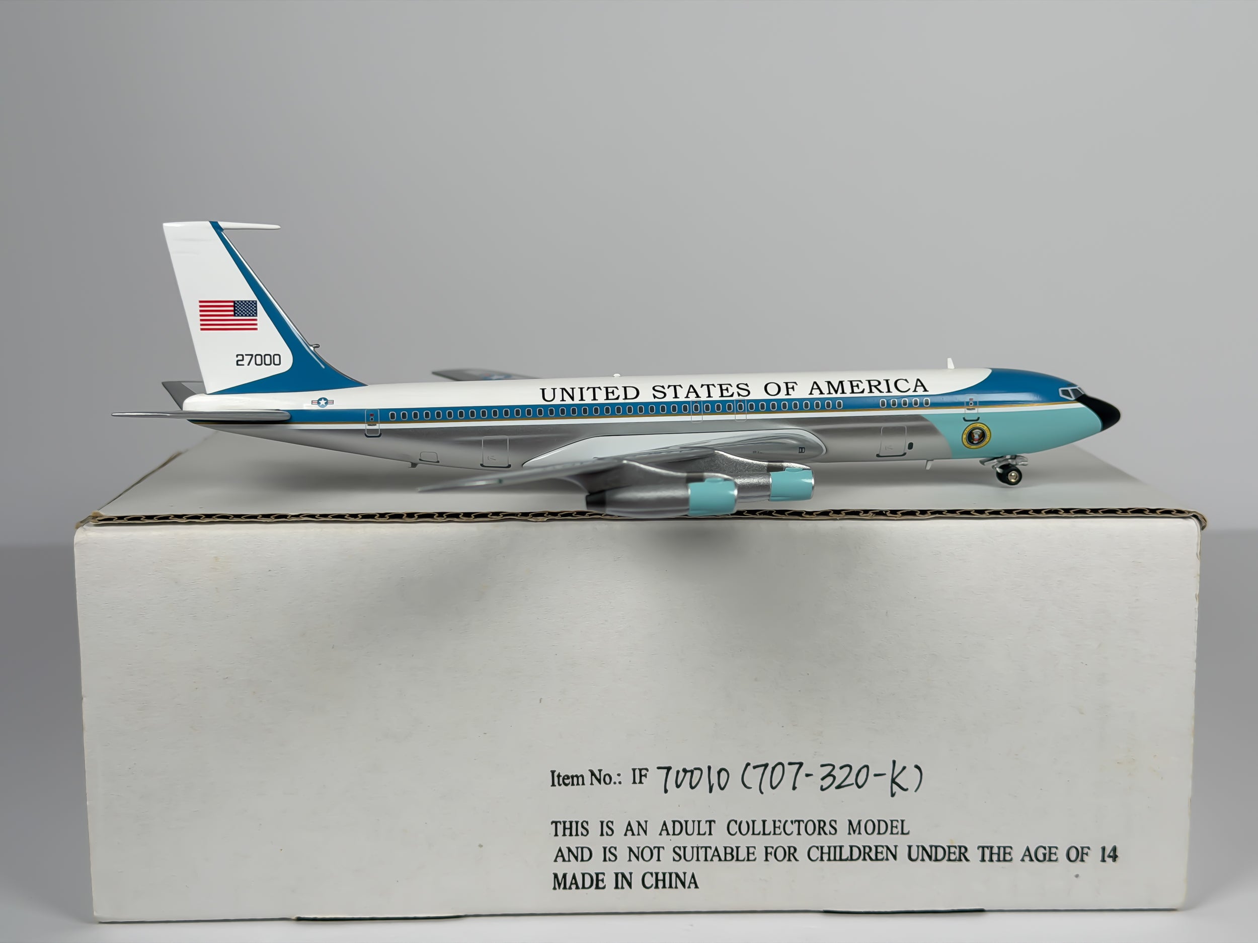 U.S Air Force (USAF) Boeing 707 (VC-137) 1:200 Inflight200 72-7000 (IF70001A)
