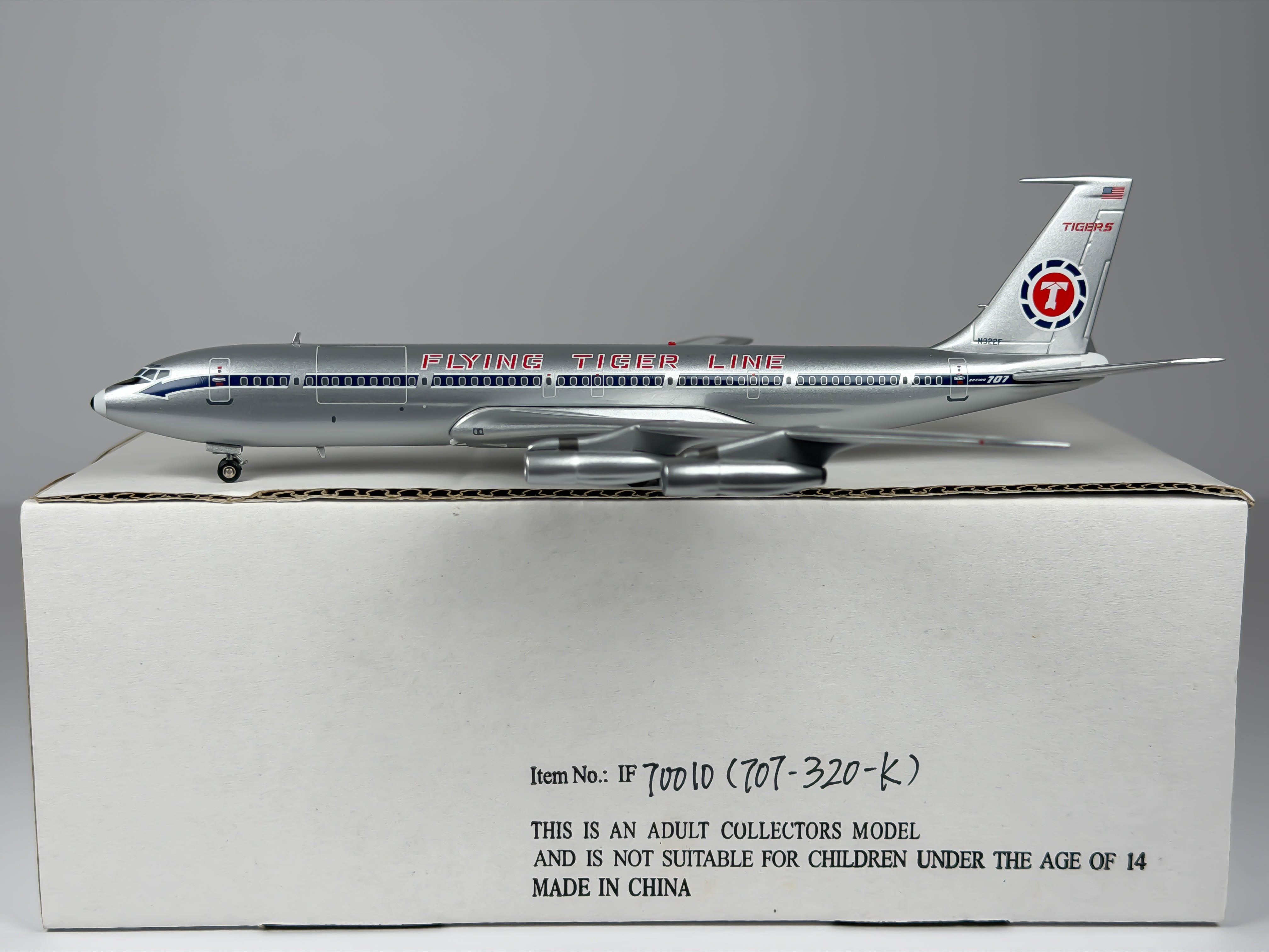 Flying Tigers Boeing 707-300 1:200 Inflight200 N322F (IF70010)