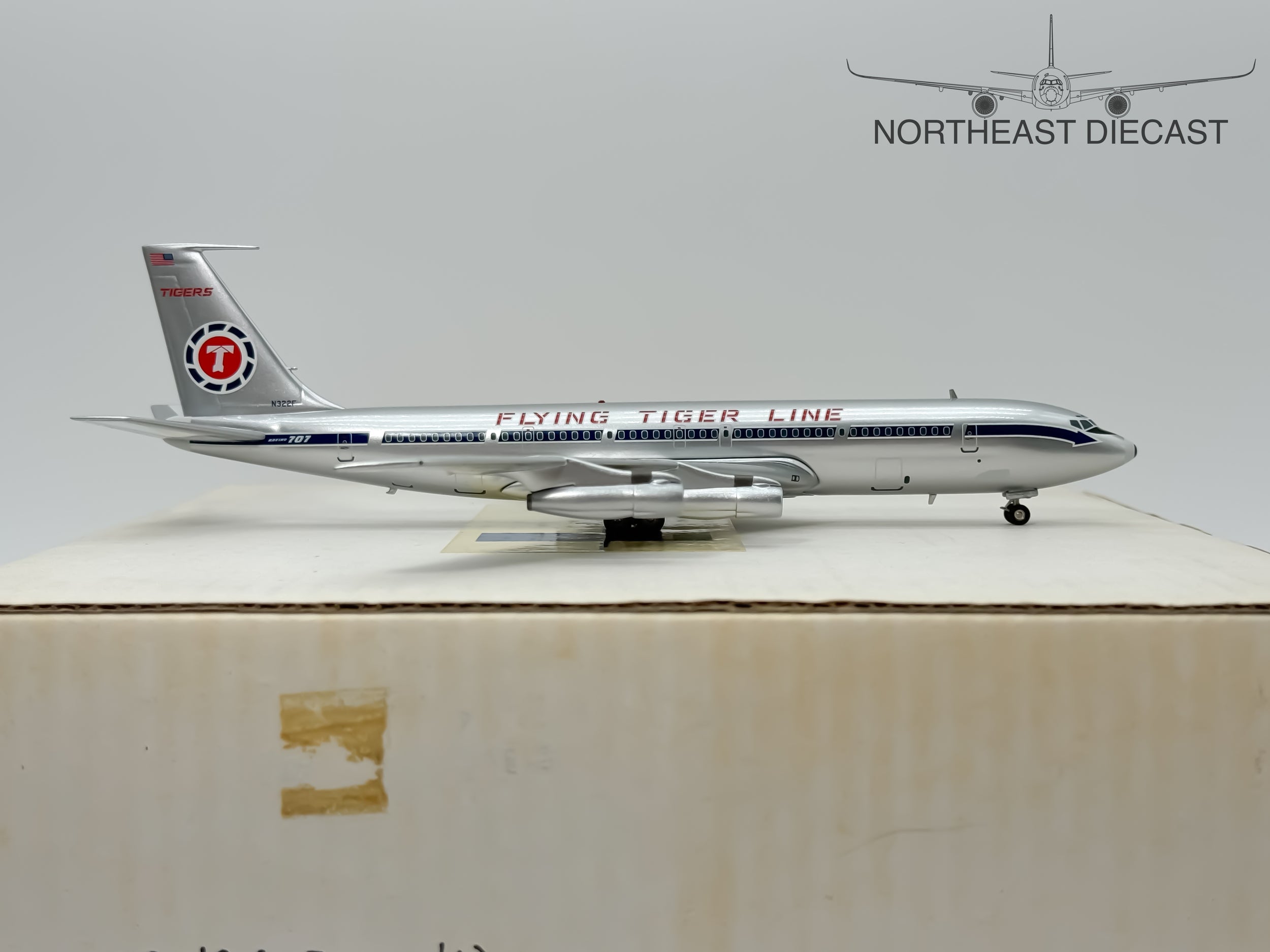 Flying Tigers Boeing 707-300C 1:200 Inflight200 N322F (IF70010)