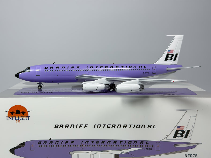 Braniff International Boeing 720 1:200 Inflight200 N7076 (IF720BN0525)