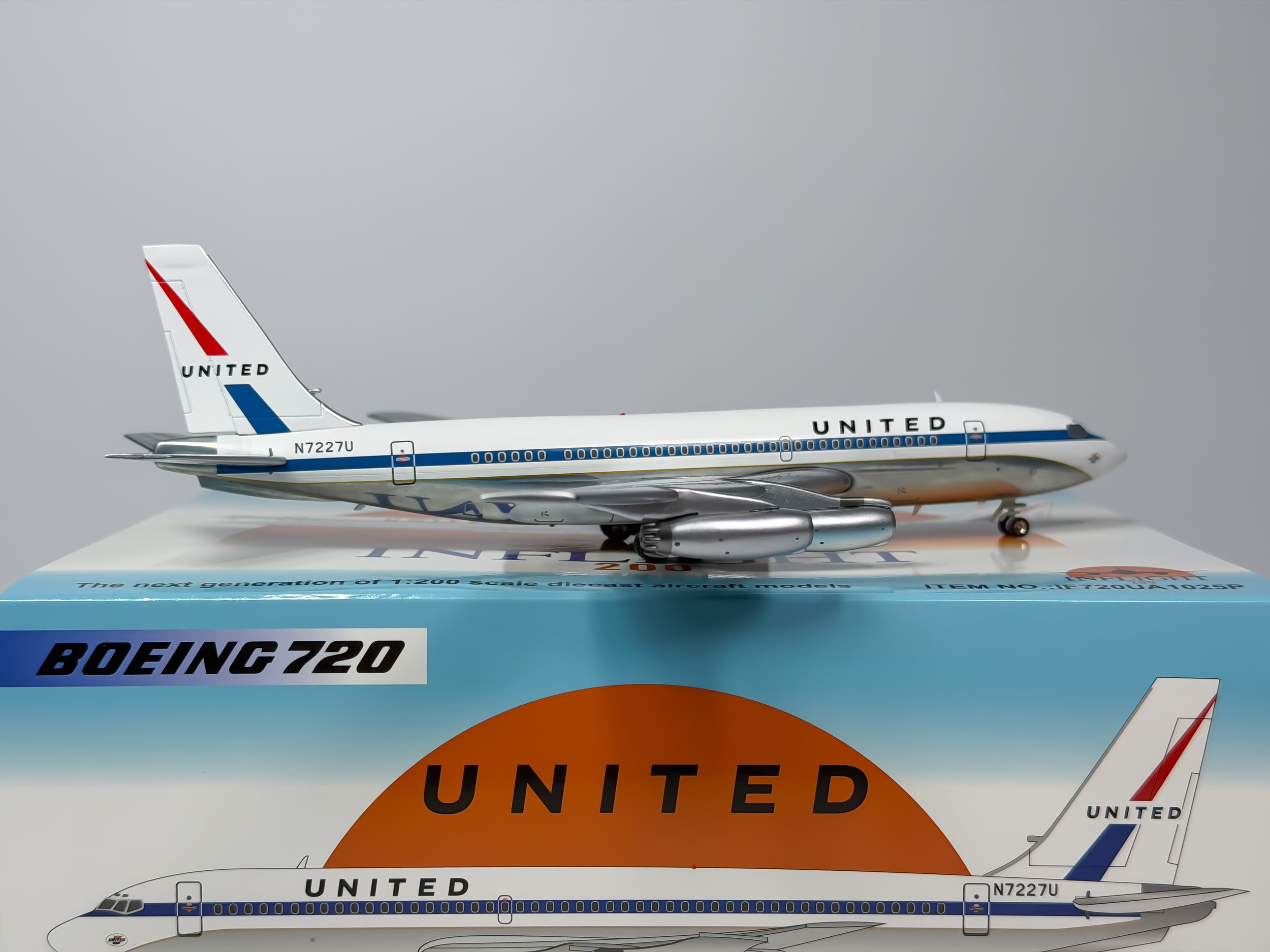 United Airlines Boeing 720 1:200 Inflight200 N7227U (IF720UA1025P)
