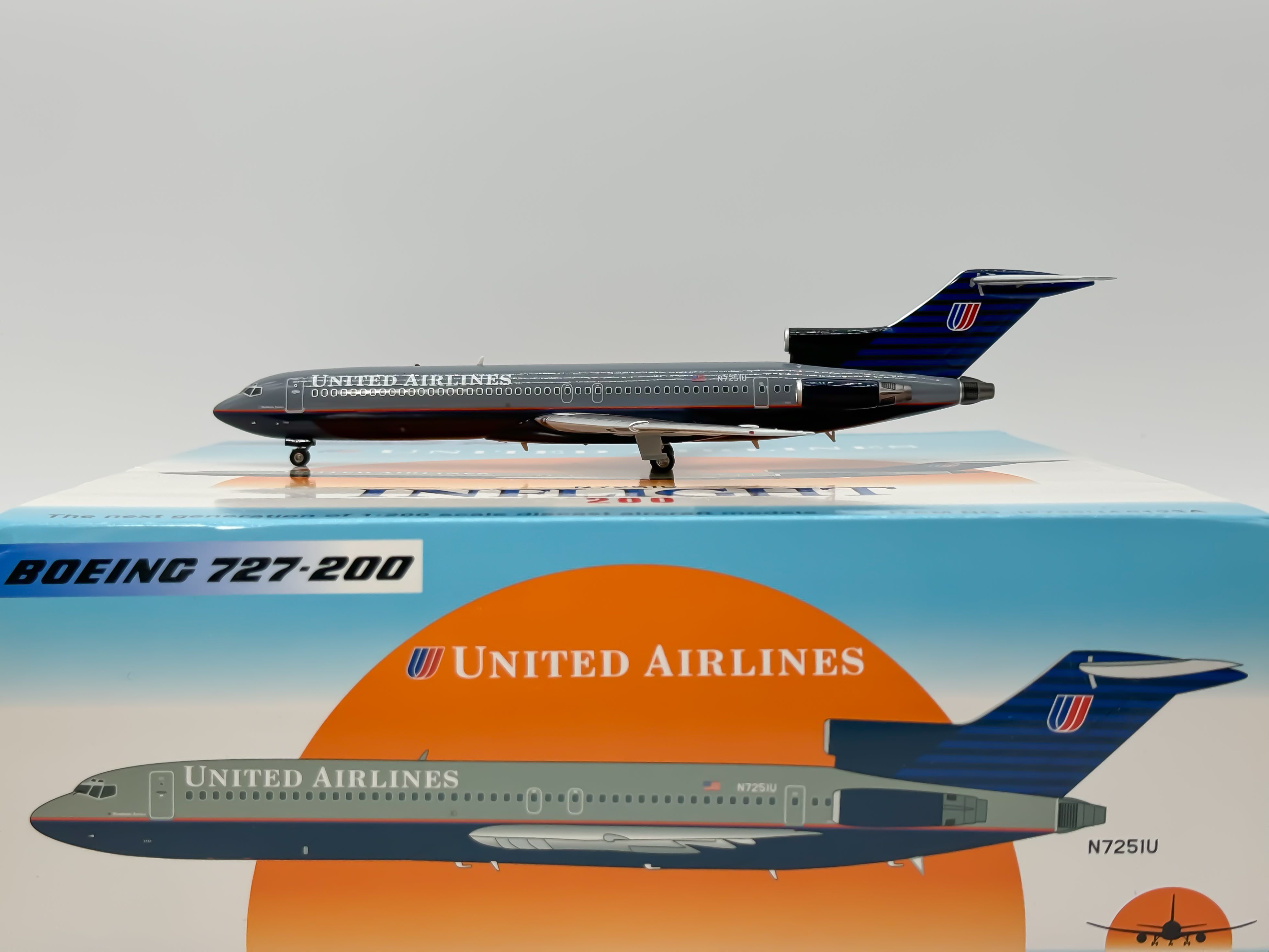 United Airlines Boeing 727-200 1:200 Inflight200 N7251U (IF722UA0123A)