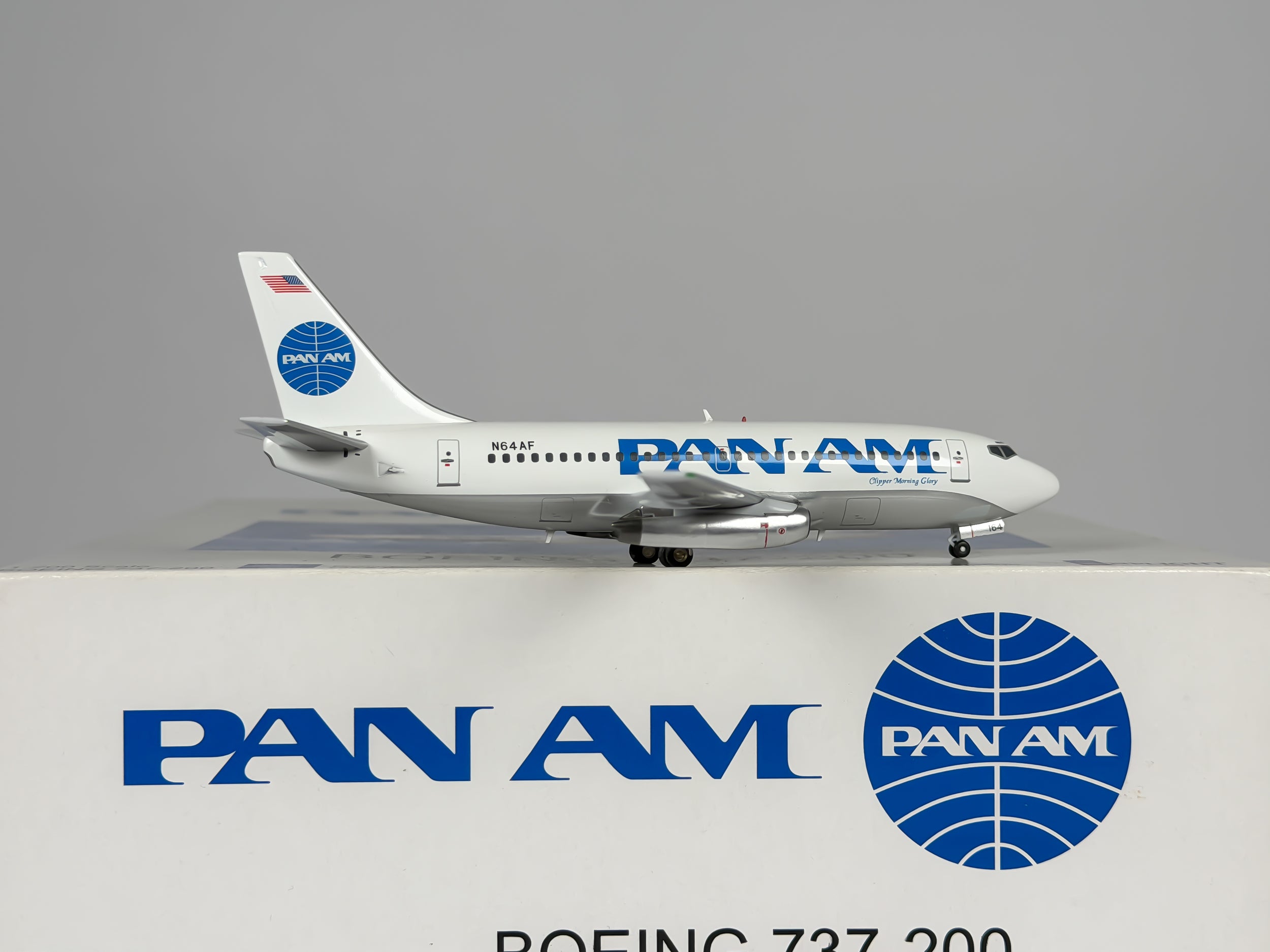 Pan American Boeing 737-200 1:200 Inflight200 N64AF (IF732005)
