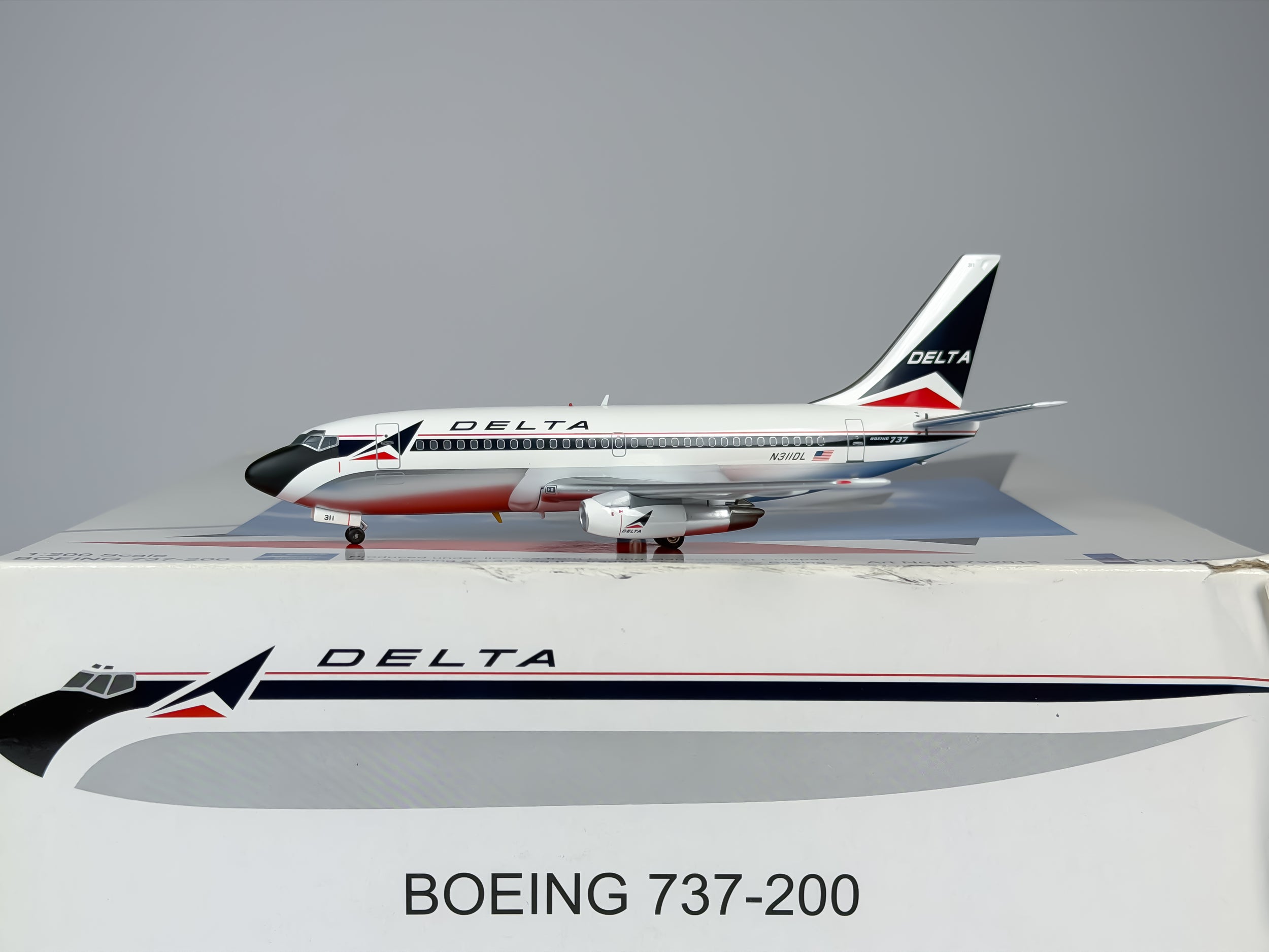 Delta Air Lines Boeing 737-200 1:200 Inflight200 N311DL (IF732013)