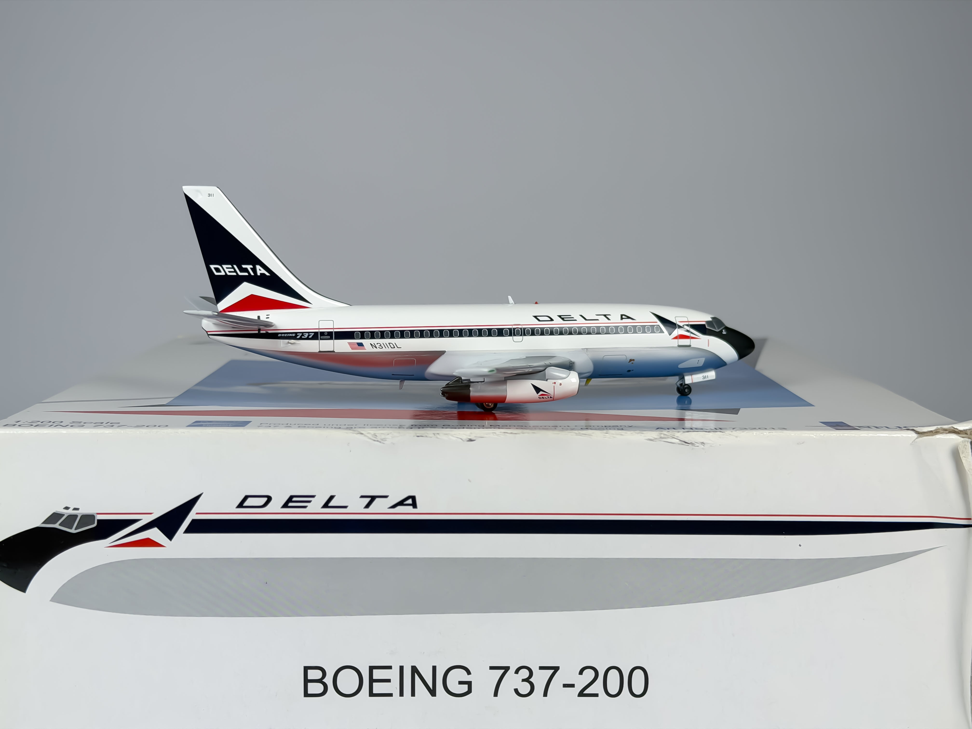 Delta Air Lines Boeing 737-200 1:200 Inflight200 N311DL (IF732013)