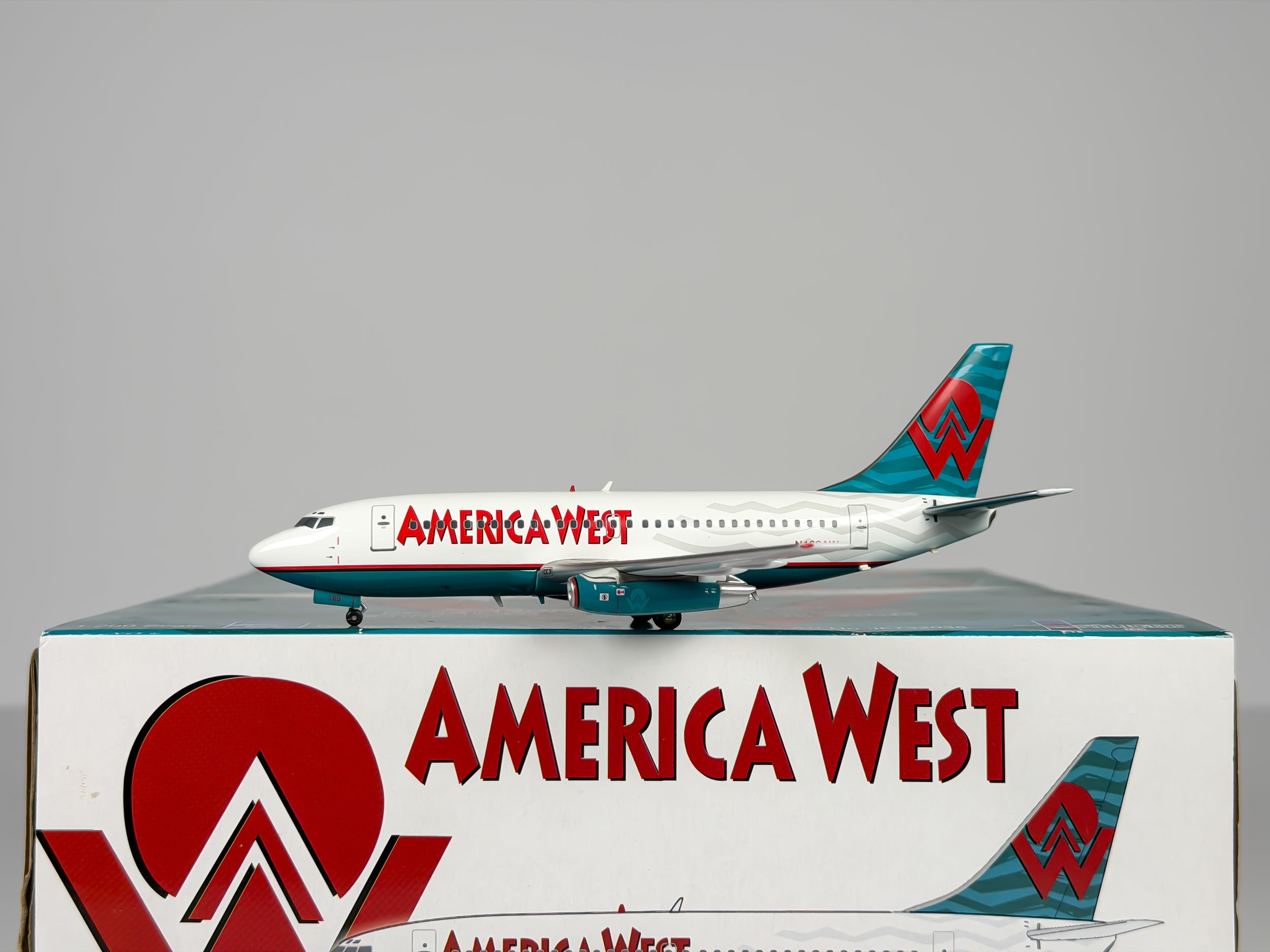 America West Boeing 737-200 1:200 Inflight200 N189AW (IF732038)