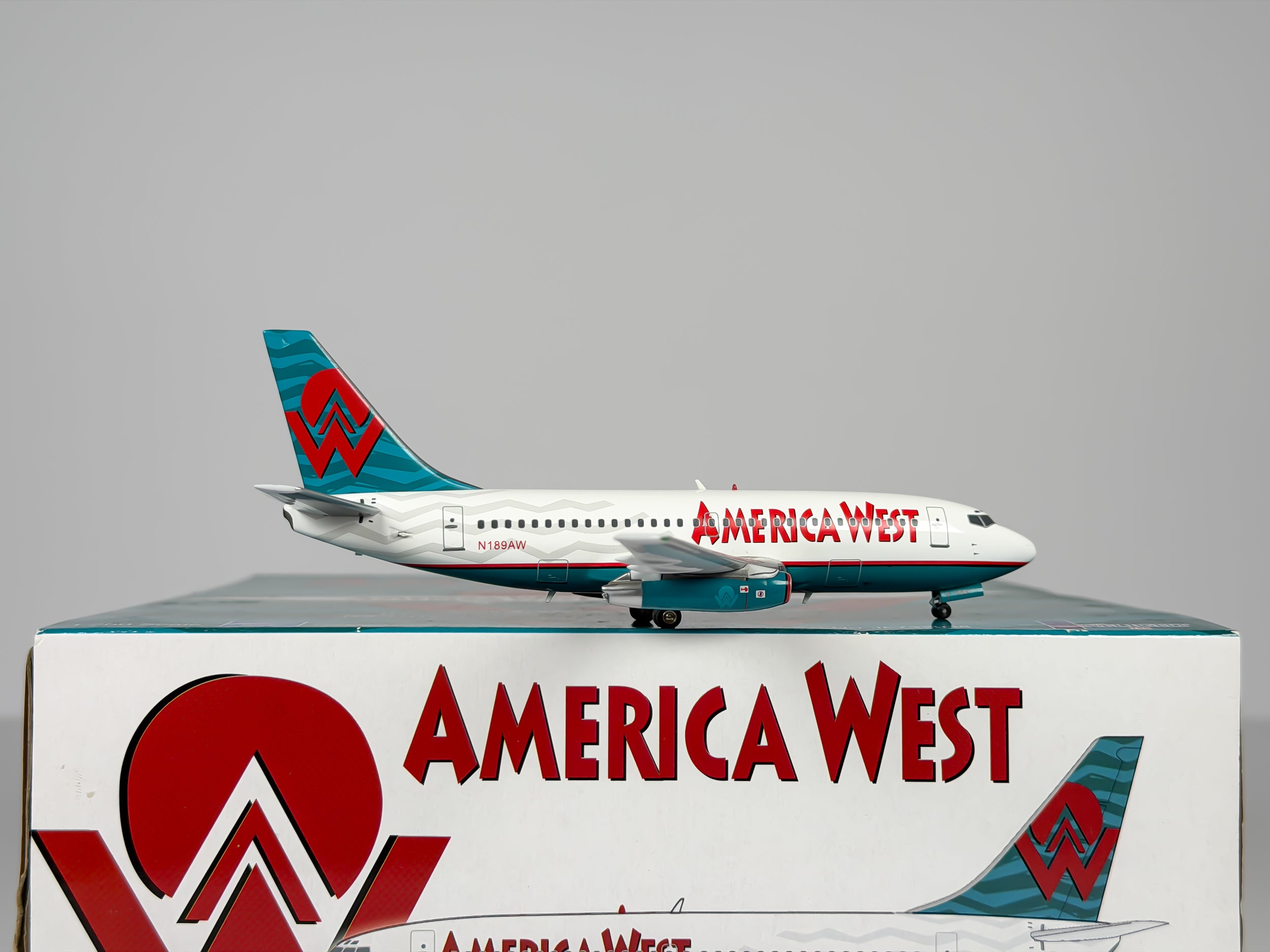 America West Boeing 737-200 1:200 Inflight200 N189AW (IF732038)