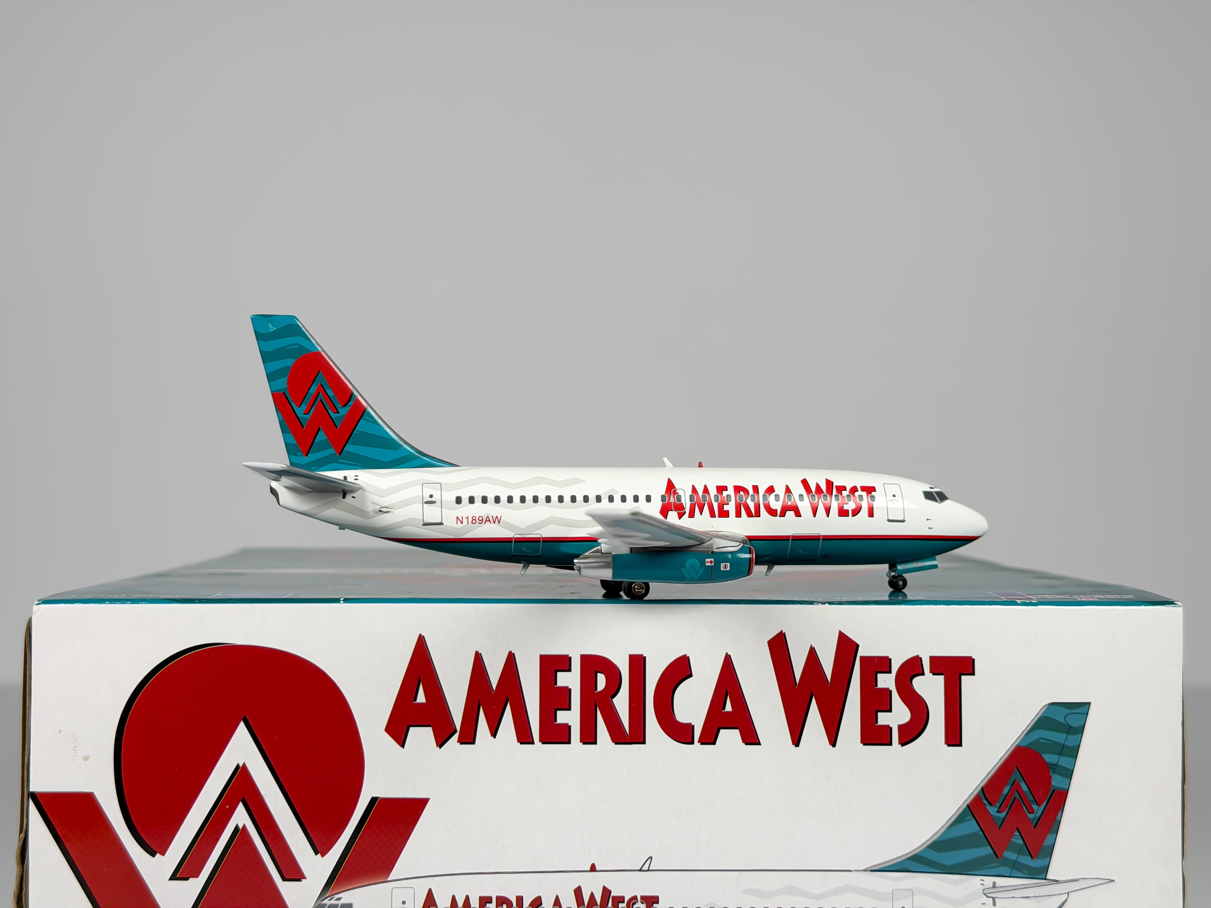 America West Boeing 737-200 1:200 Inflight200 N189AW (IF732038)