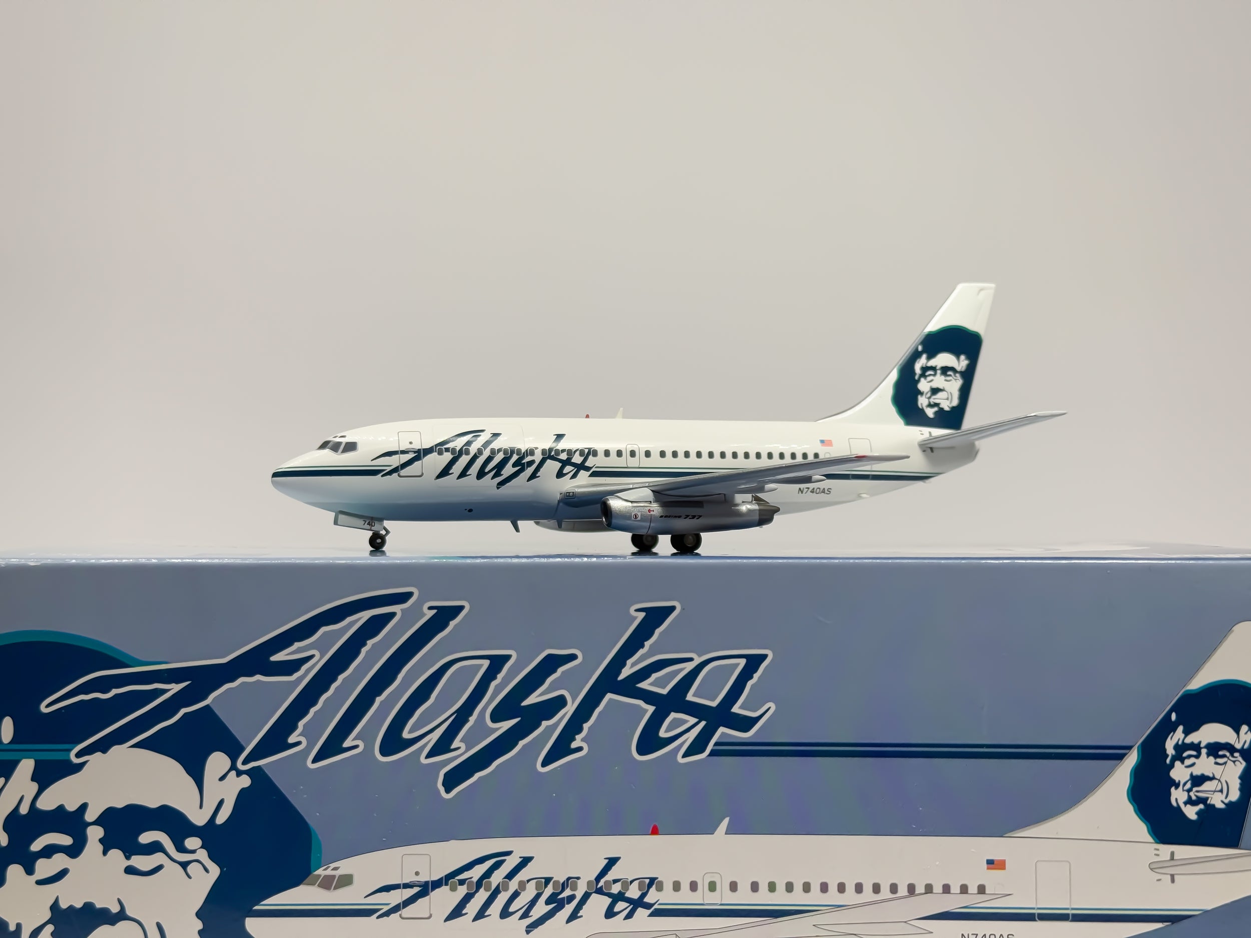 Alaska Airlines 737-200C 1:200 Inflight200 N740AS (IF732044)