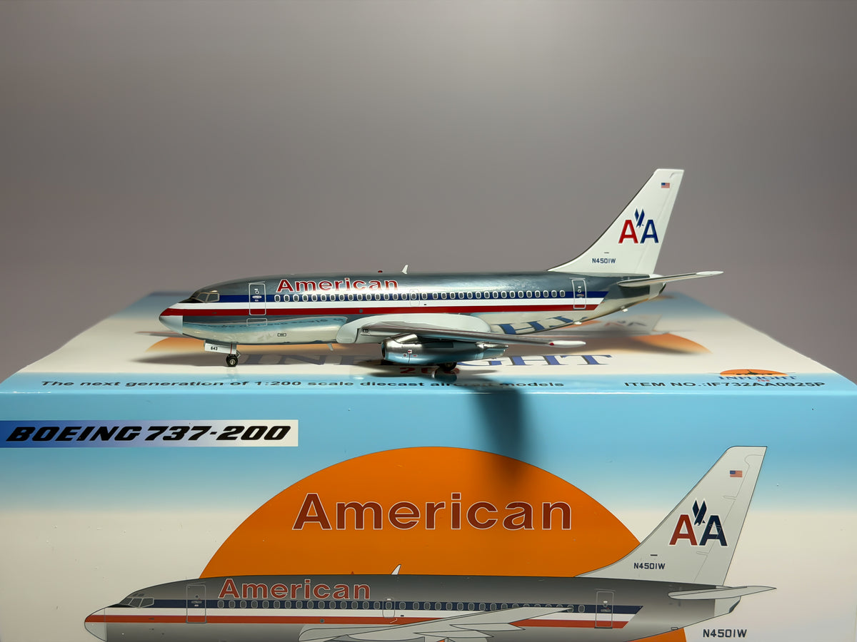 American Airlines Boeing 737-200 1:200 Inflight200 N4501W (IF732AA0925P)