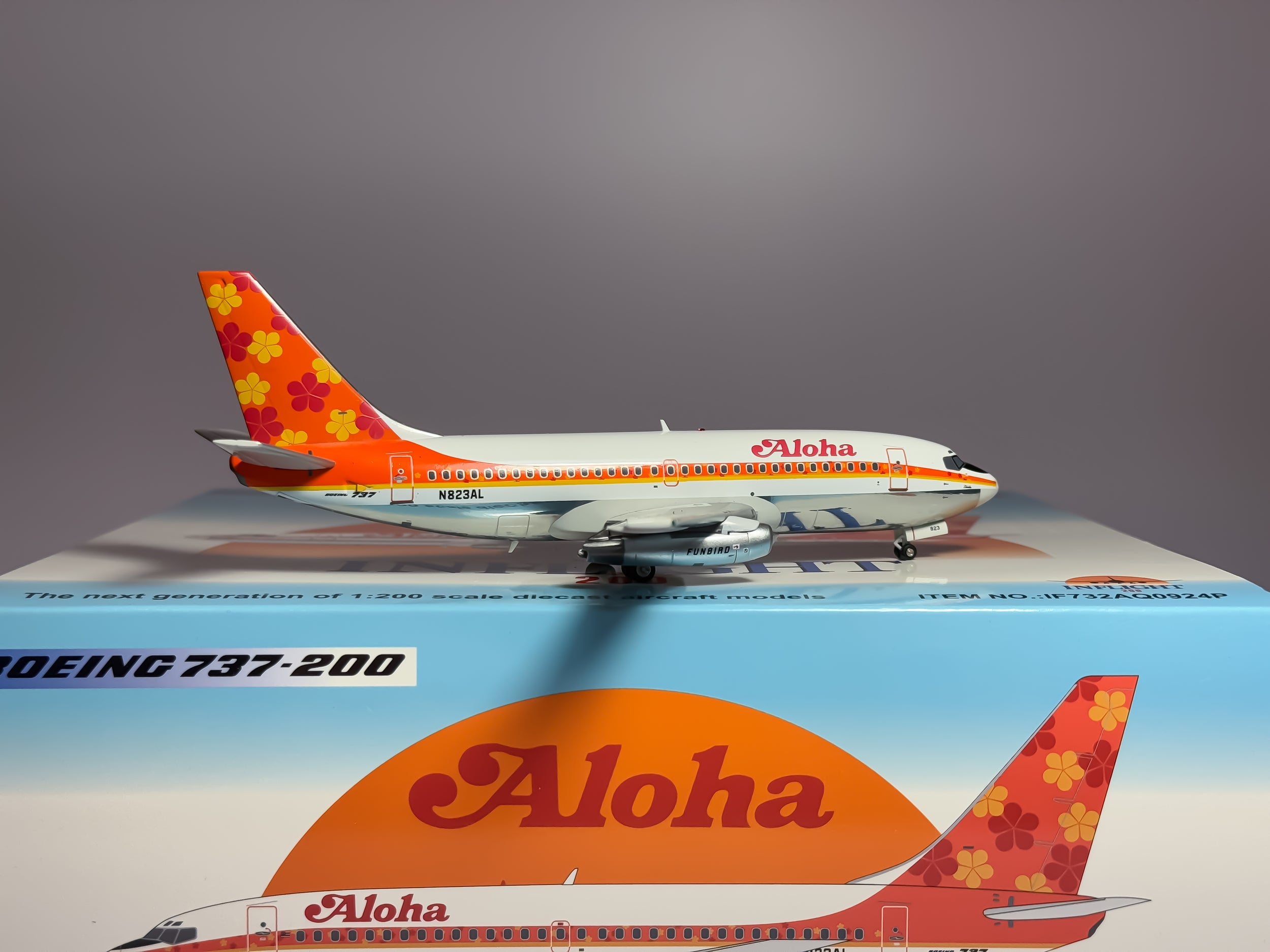 Aloha Airlines Boeing 737-200 1:200 Inflight200 N823AL (IF732AQ0924P)