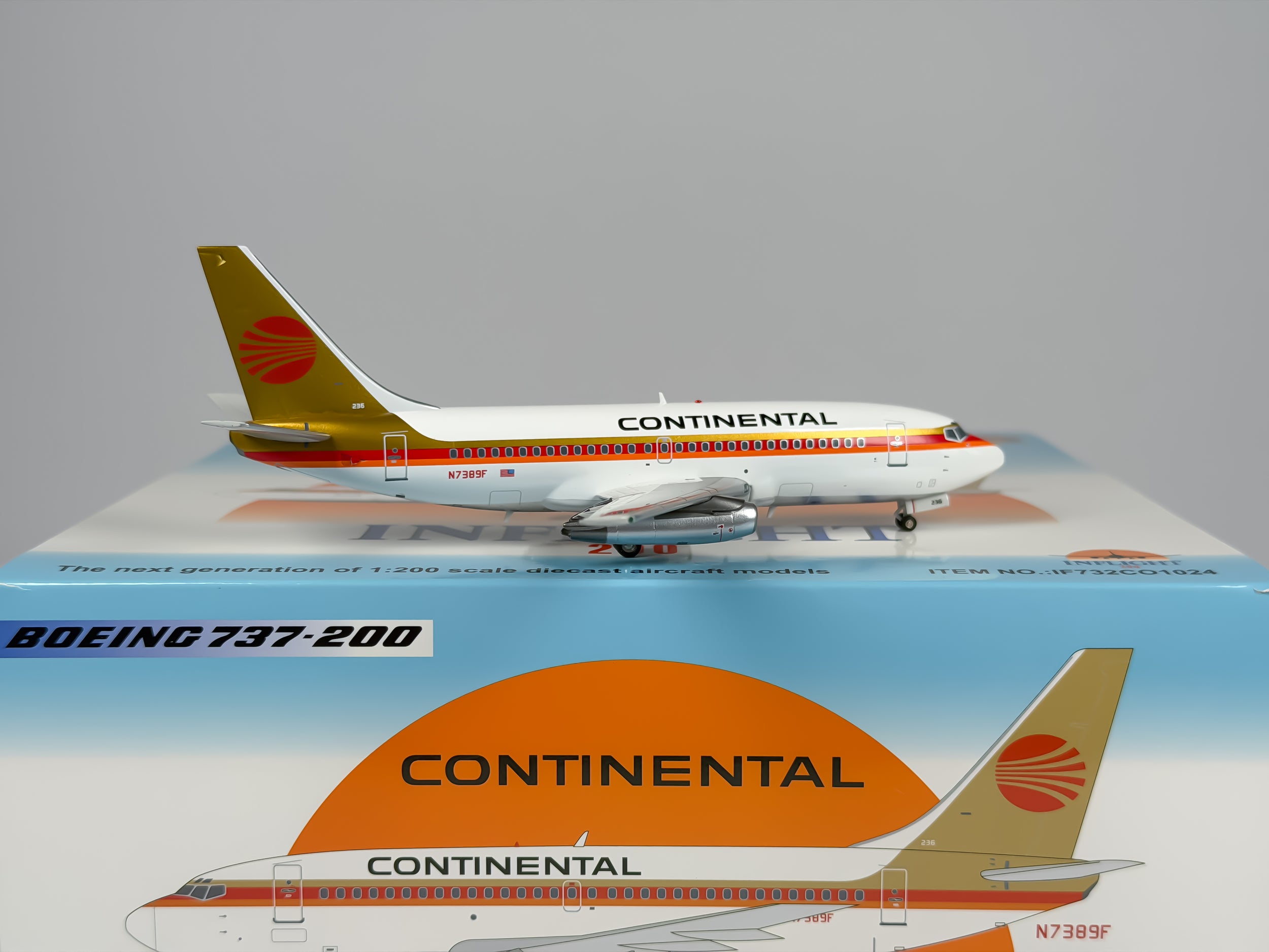 Continental Airlines Boeing 737-200 1:200 Inflight200 N7389F (IF732CO1024)