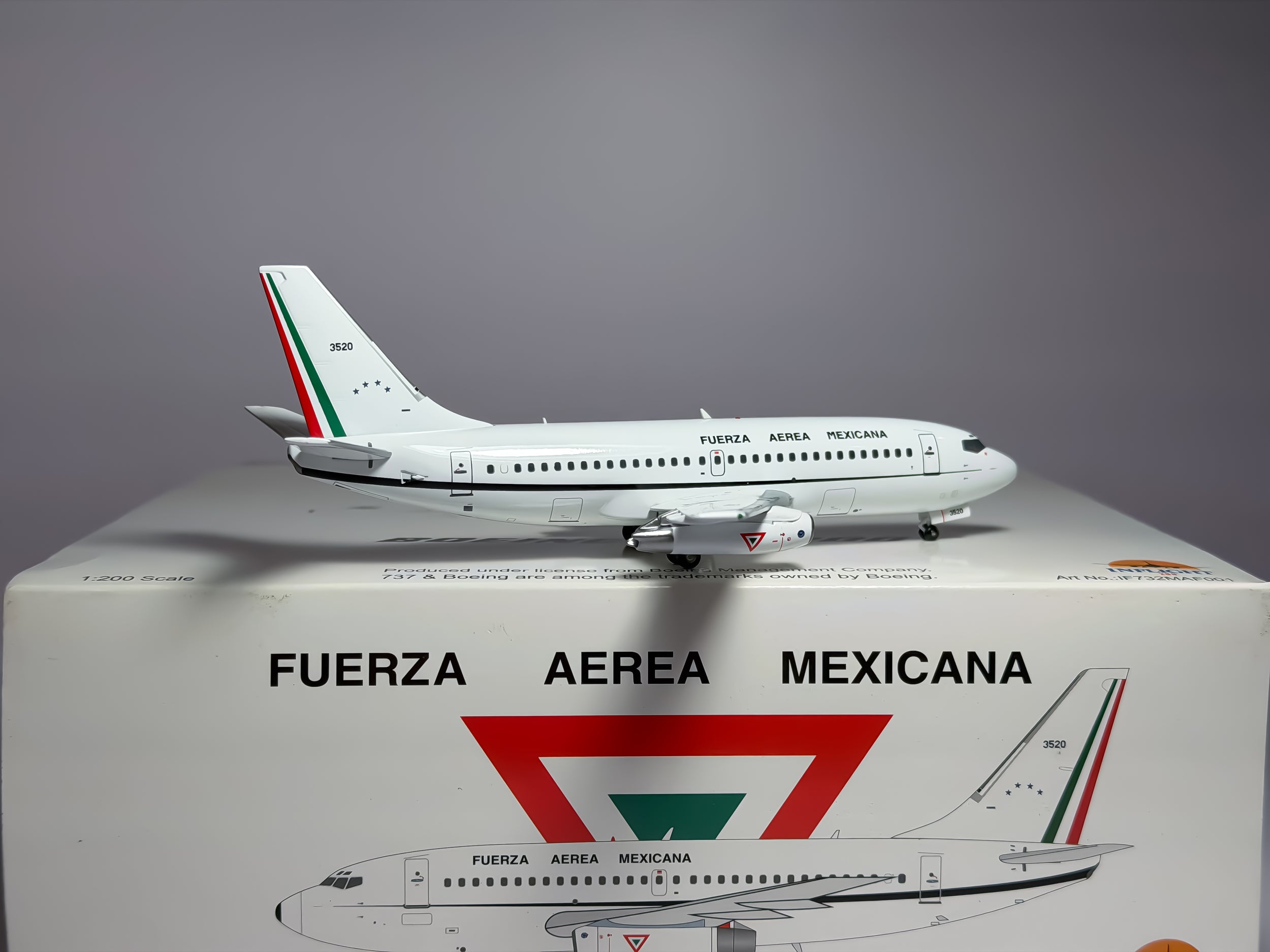 Mexican Air Force Boeing 737-200 1:200 Inflight200 3520 (IF732MAF001)