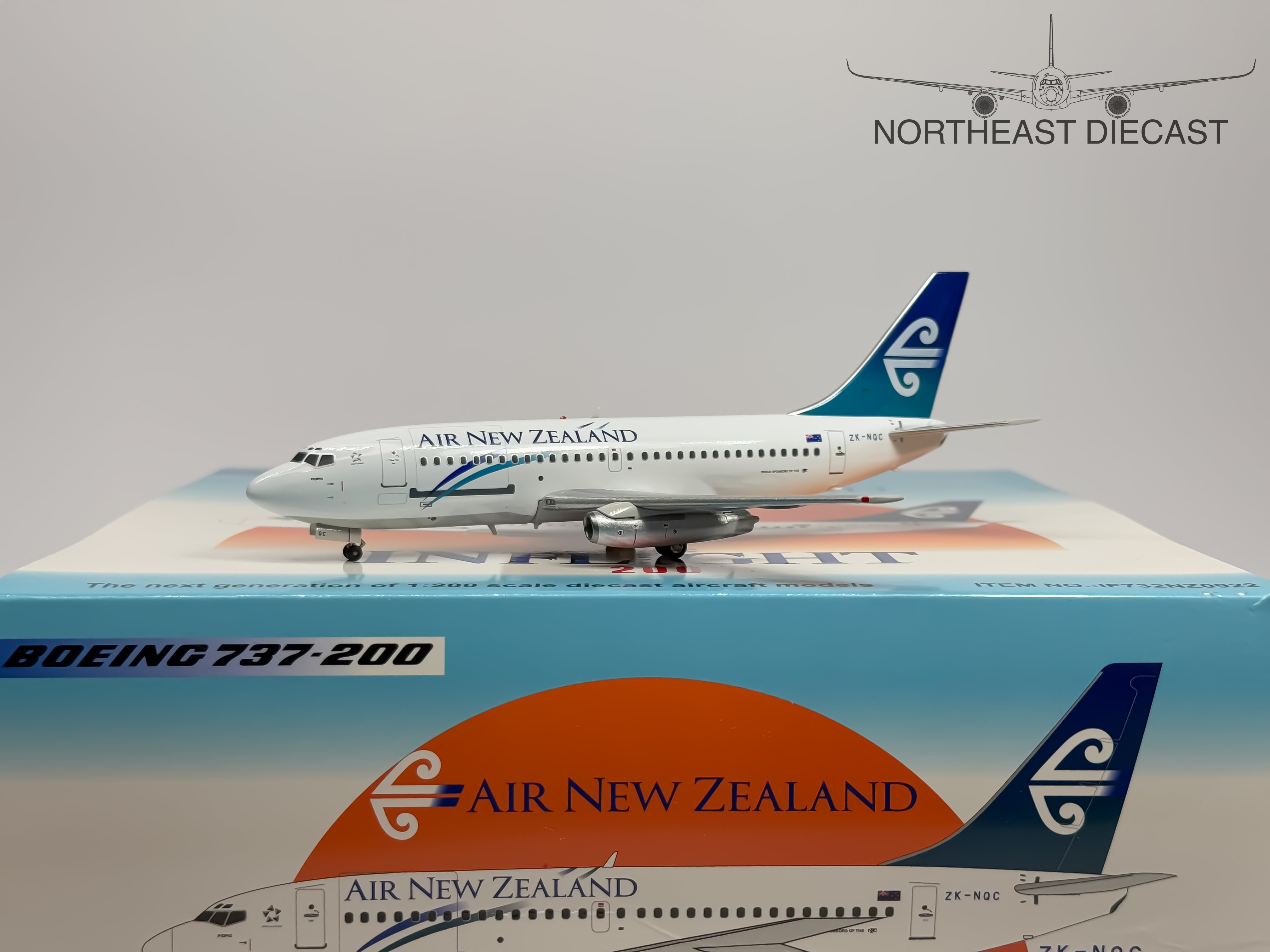 Air New Zealand Boeing 737-200 1:200 Inflight200 ZK-NQC (IF732NZ0922)