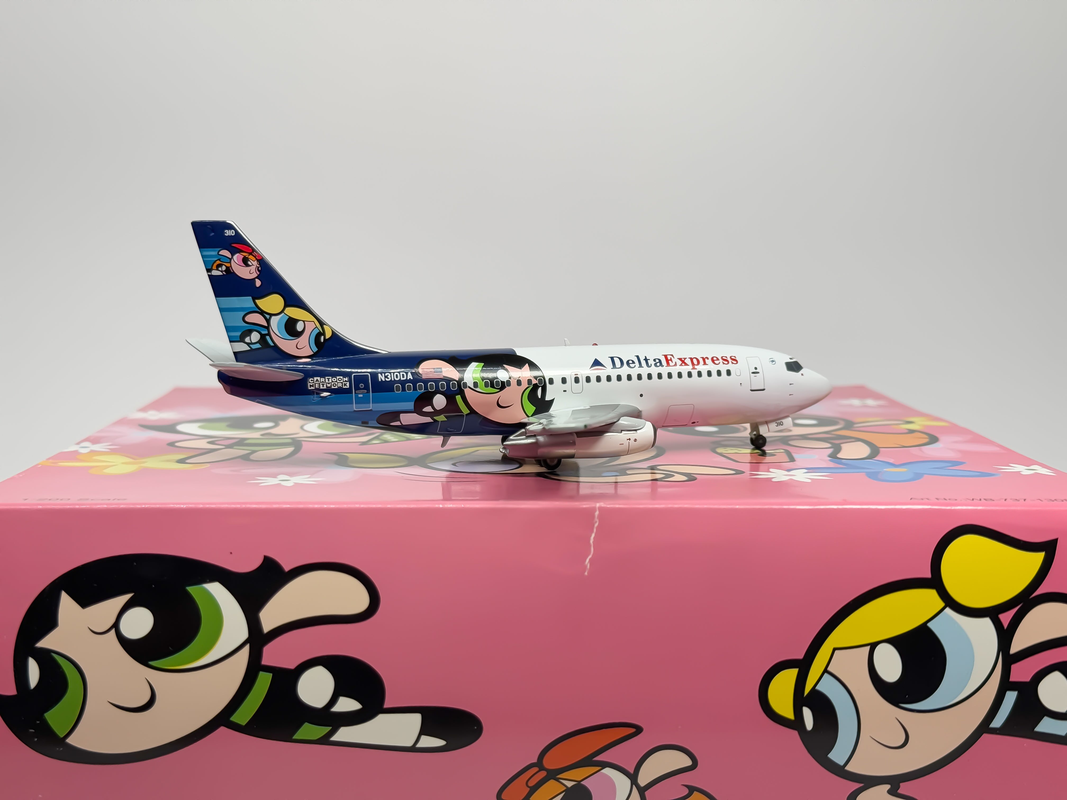 Delta Express Boeing 737-200 1:200 Inflight200 N310DA (IF737-310DA)