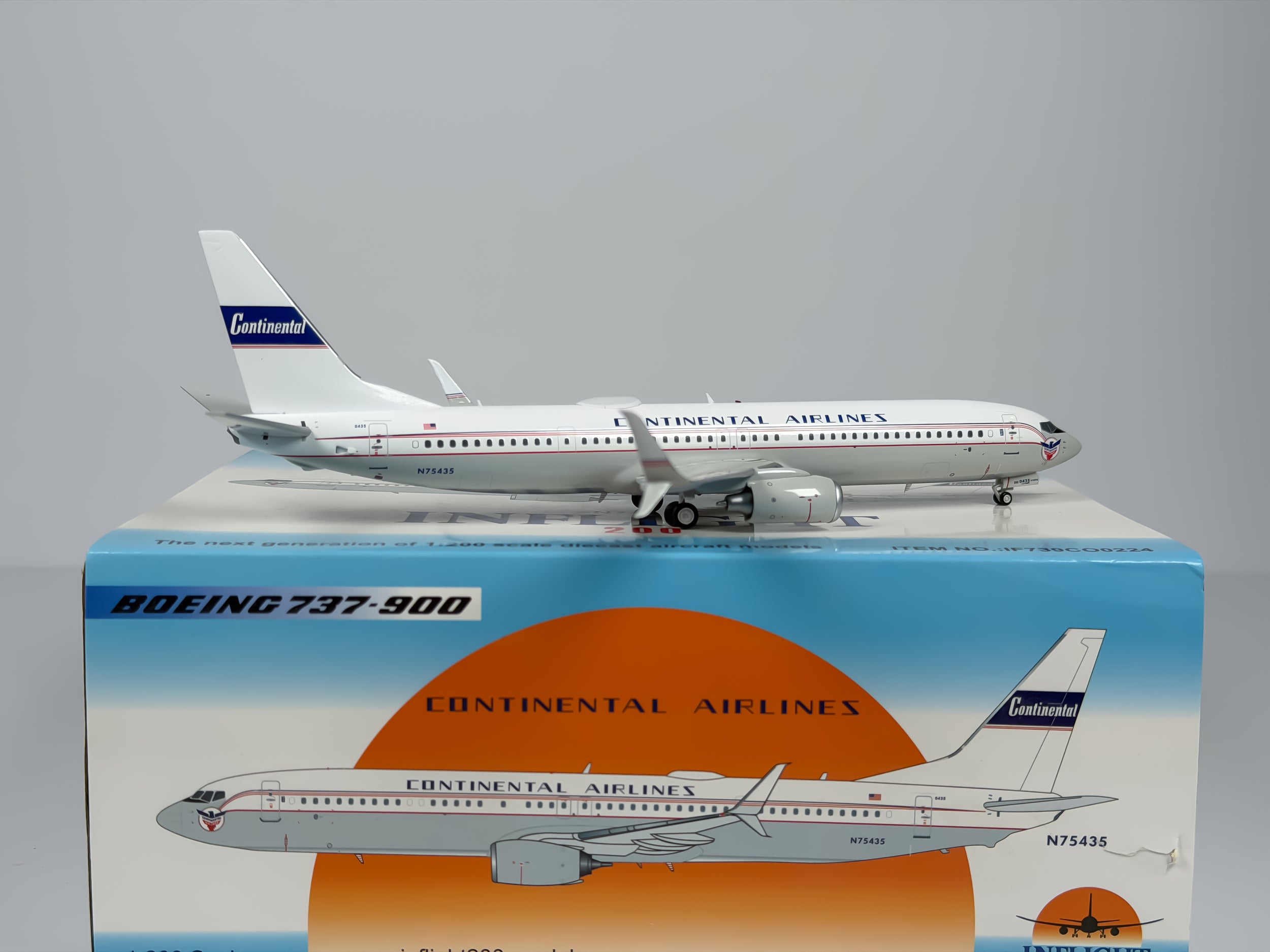 United Airlines Boeing 737-900ER 1:200 Inflight200 N75435 (IF739CO0224)