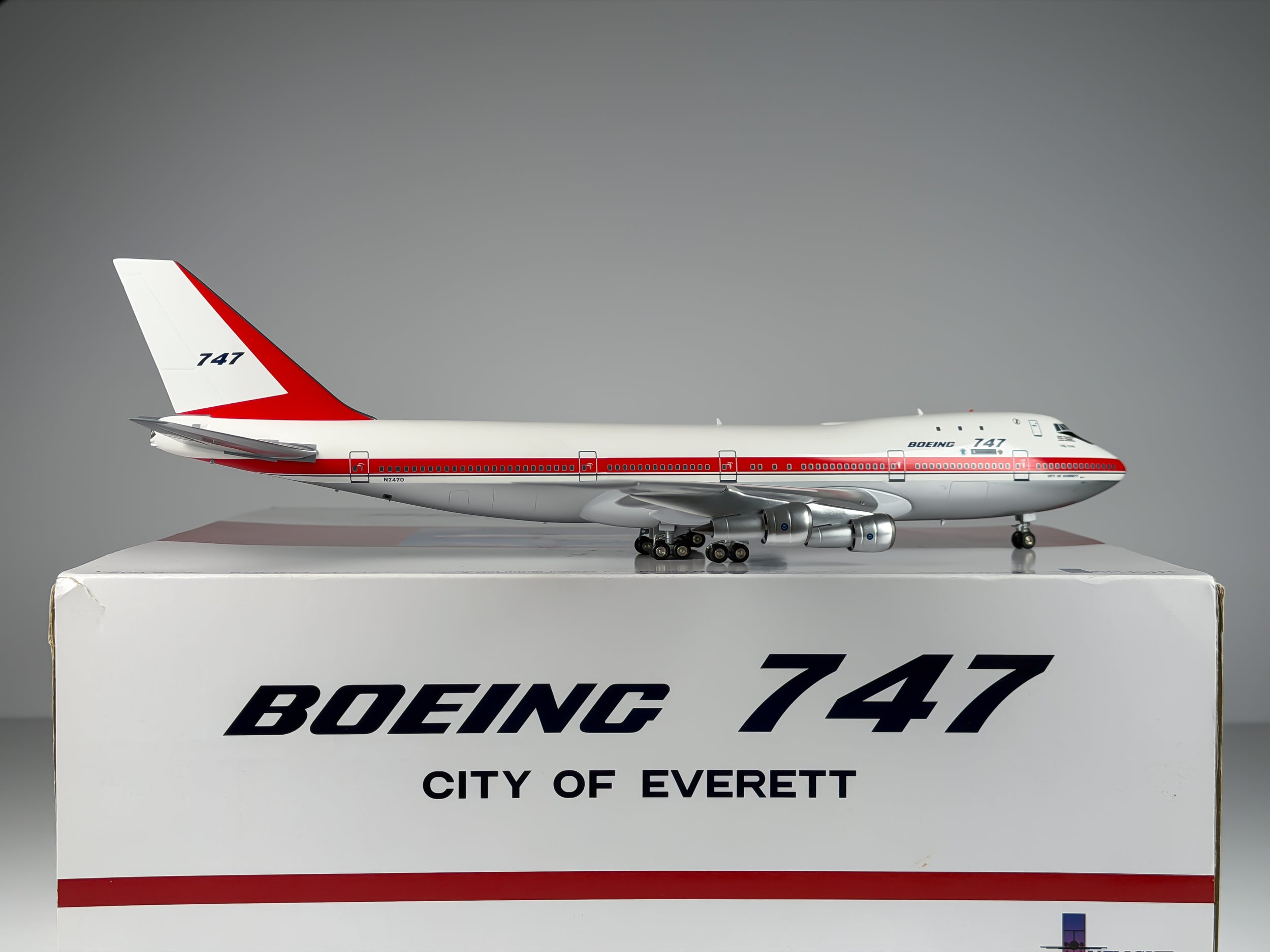 Boeing House Boeing 747-100 1:200 Inflight200 N7470 (IF741004)