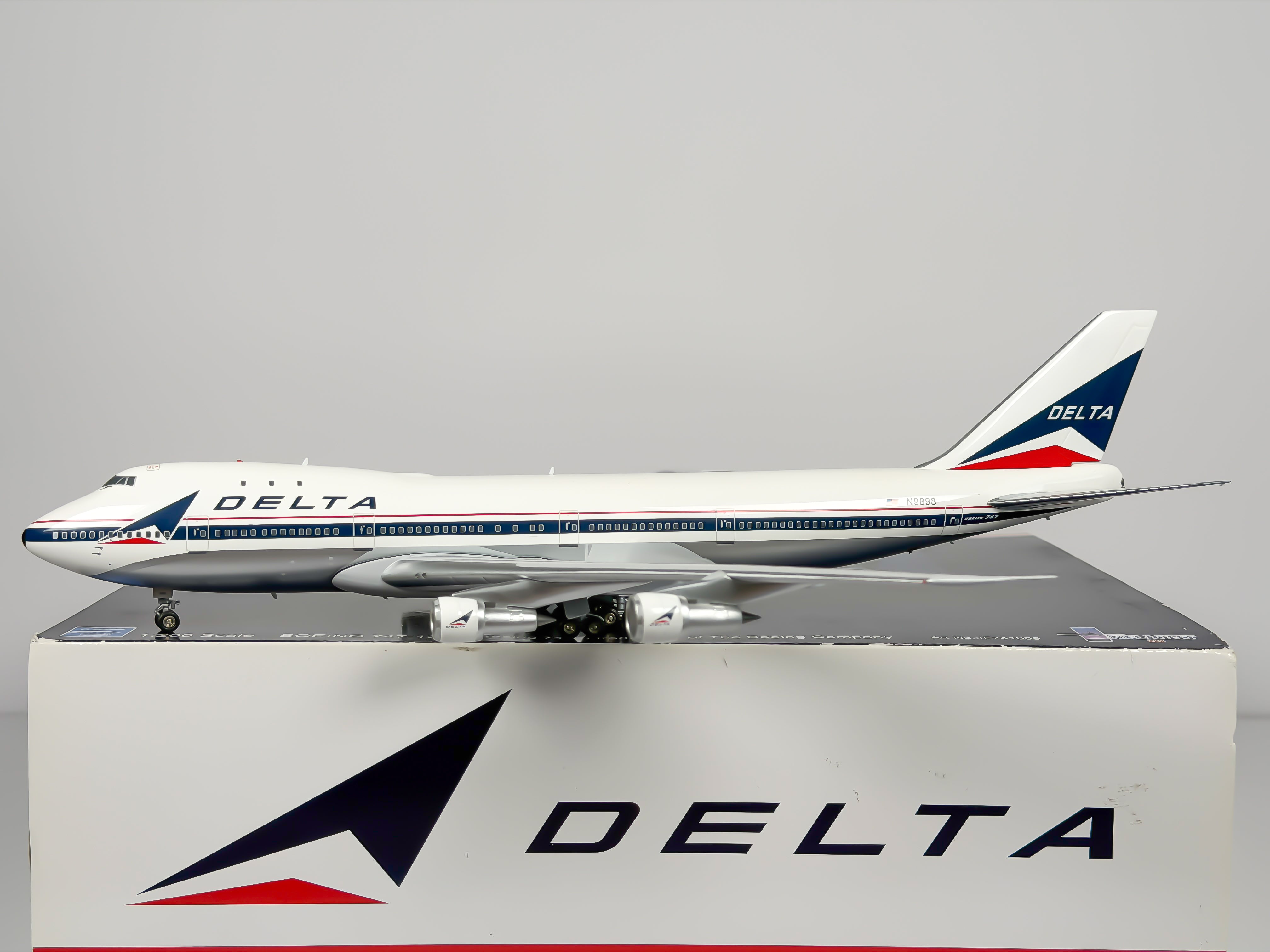 Delta Air Lines Boeing 747-100 1:200 Inflight200 N9898 (IF741009)