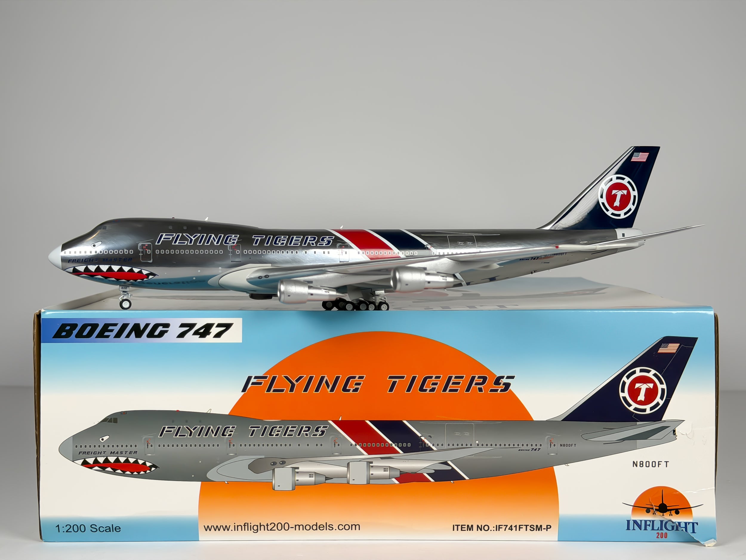Flying Tigers Boeing 747-100F 1:200 Inflight200 N800FT (IF741FTSM-P)