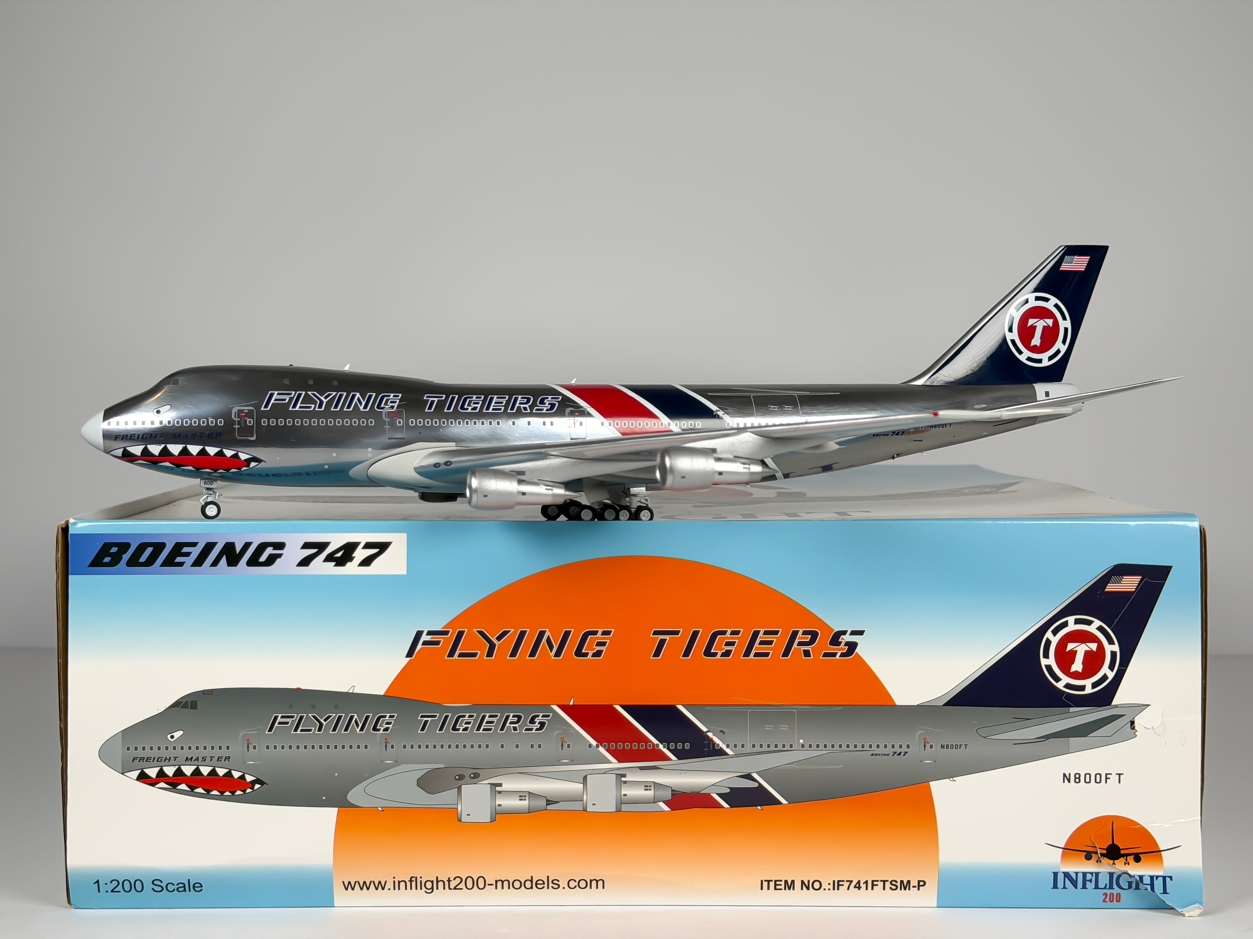 Flying Tigers Boeing 747-100F 1:200 Inflight200 N800FT (IF741FTSM-P)