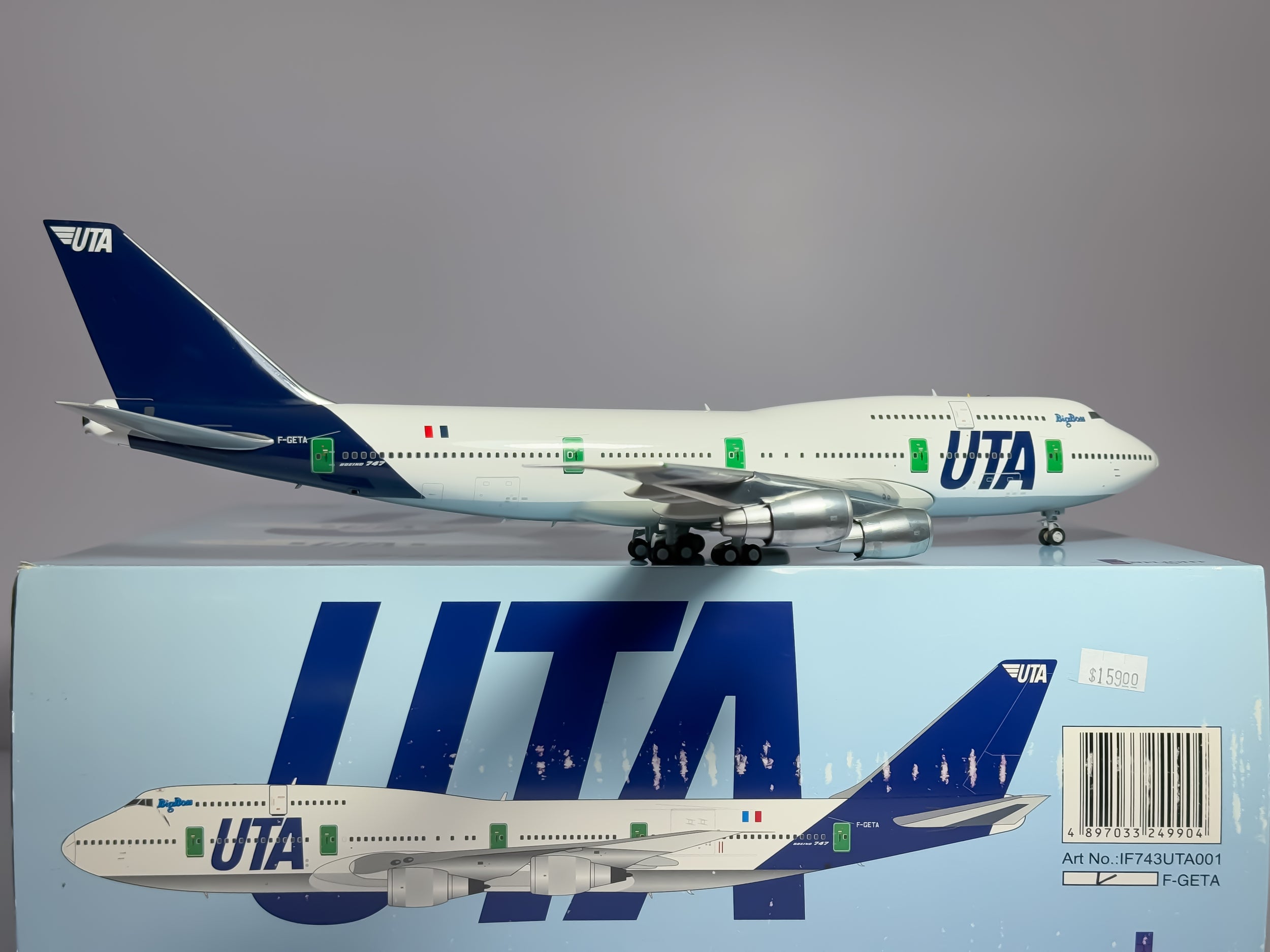 Union de Transports Aeriens (UTA) Boeing 747-300 1:200 Inflight200 F-GETA (IF743UTA001)