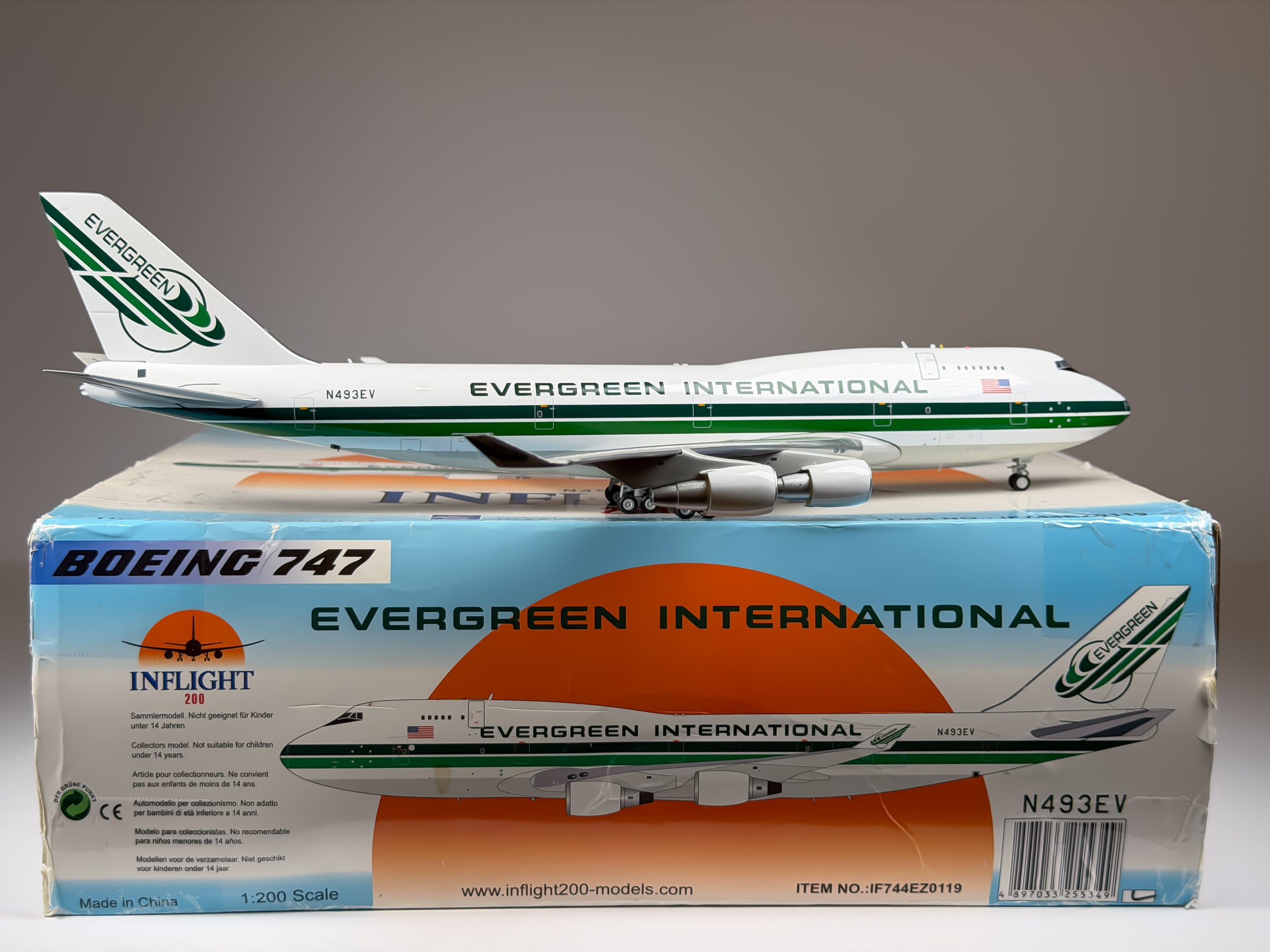 Evergreen International Boeing 747-400 1:200 Inflight200 N493EV (IF744EZ0119)