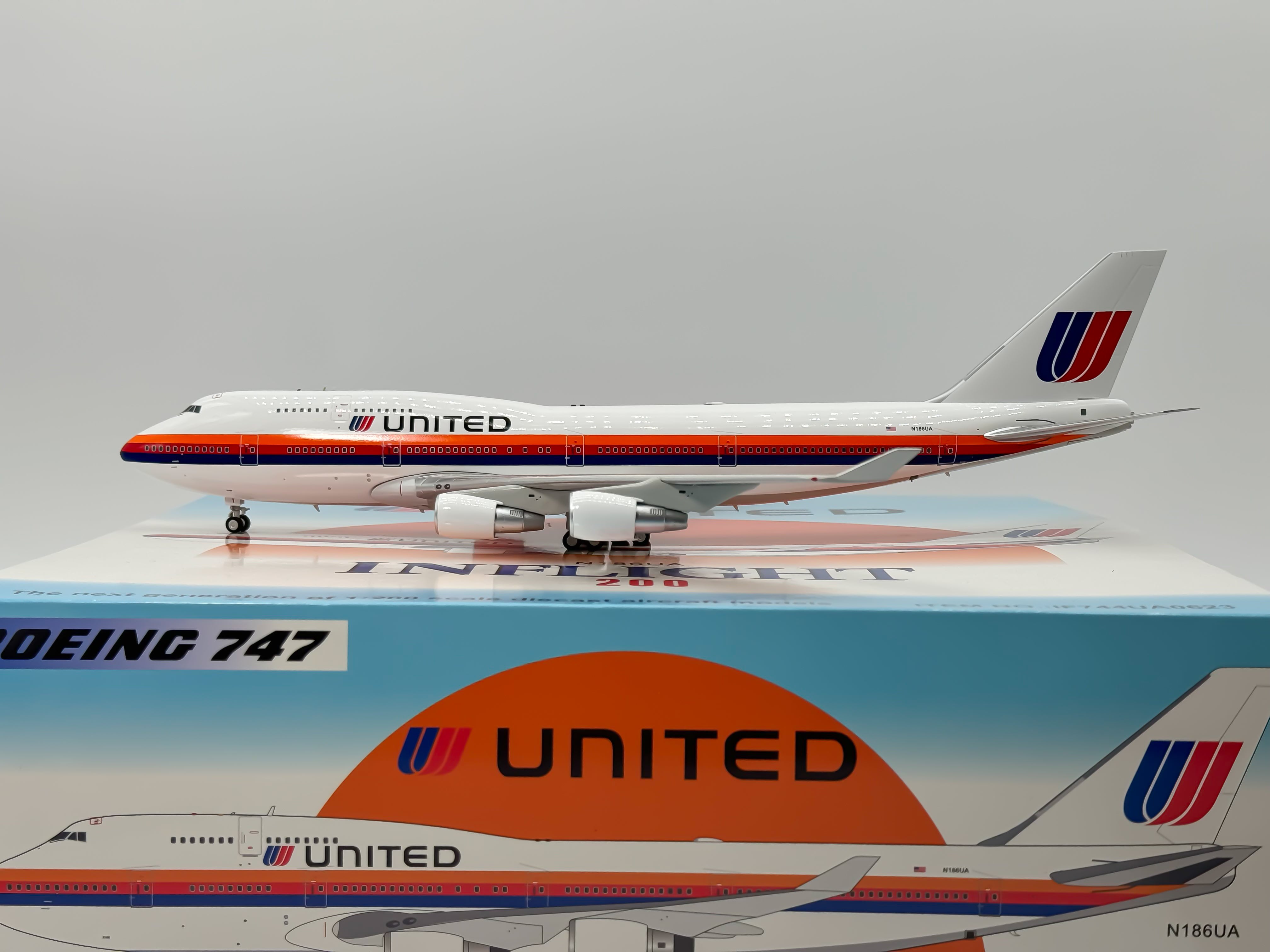 United Airlines Boeing 747-400 1:200 Inflight200 N186UA (IF744UA0623)